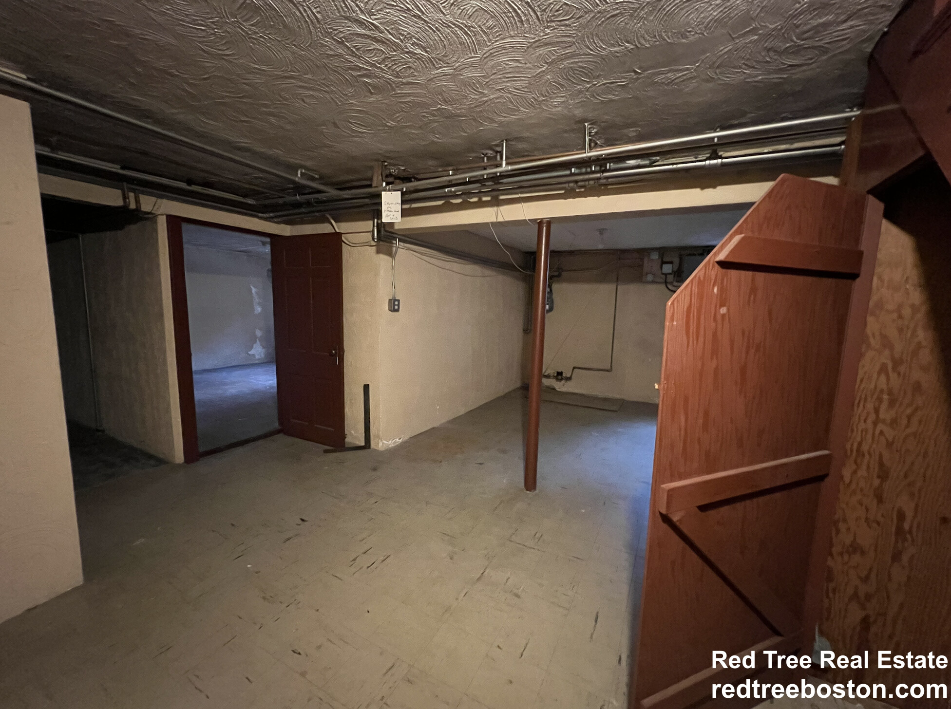 90 Bellingham Rd, Chestnut Hill