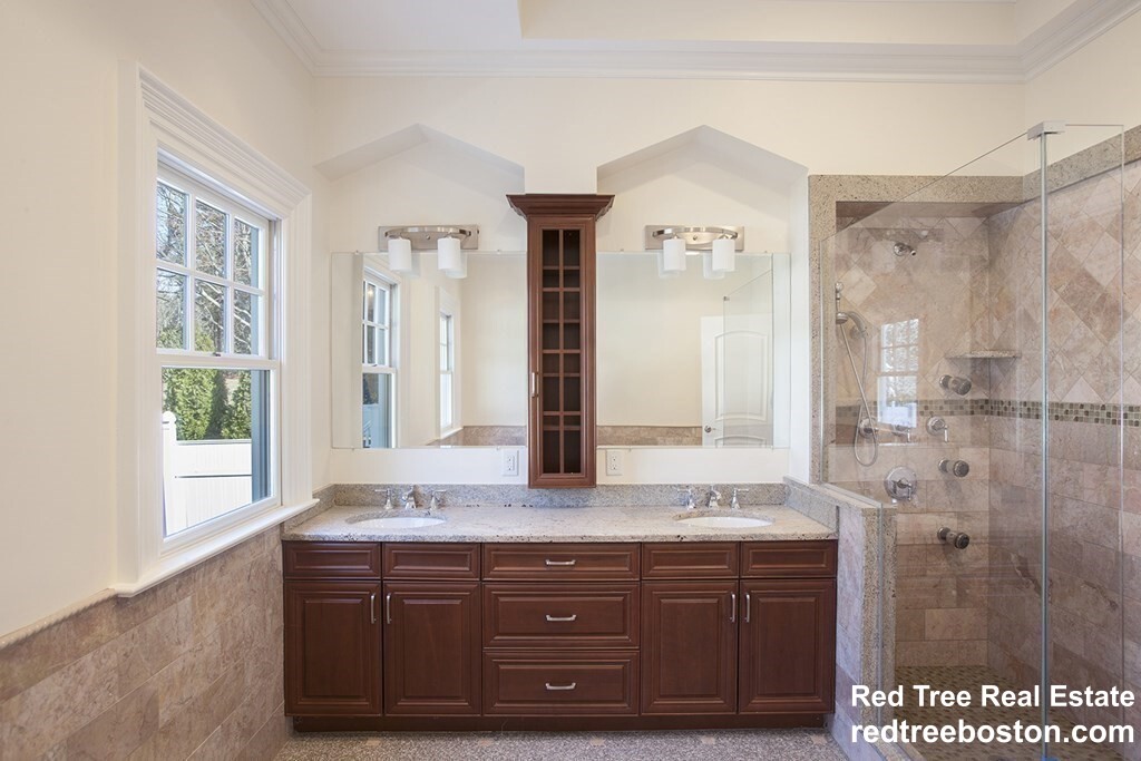 75 Woodfall Rd, Belmont