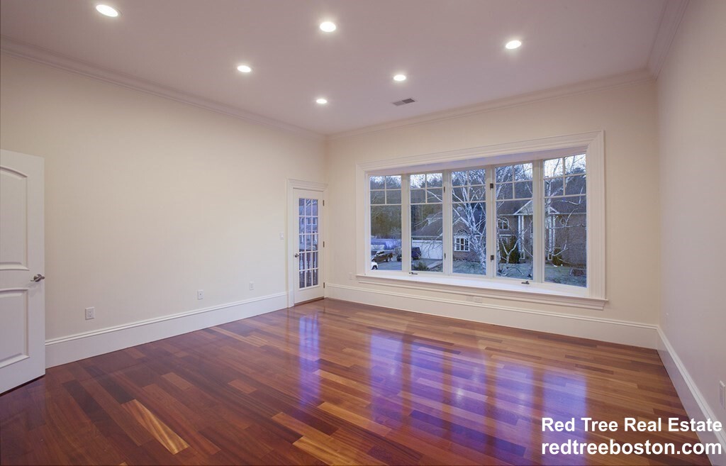 75 Woodfall Rd, Belmont