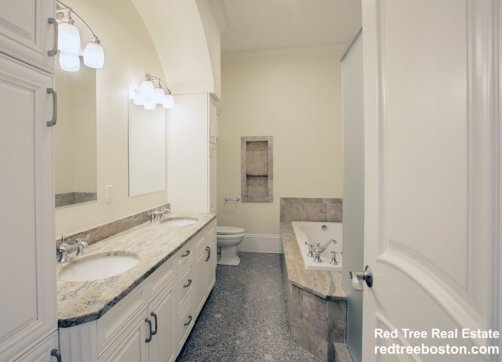 75 Woodfall Rd, Belmont