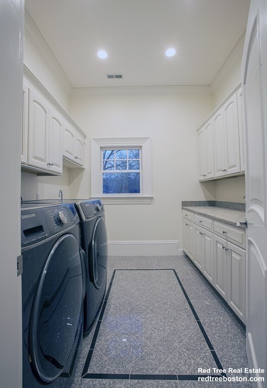 75 Woodfall Rd, Belmont