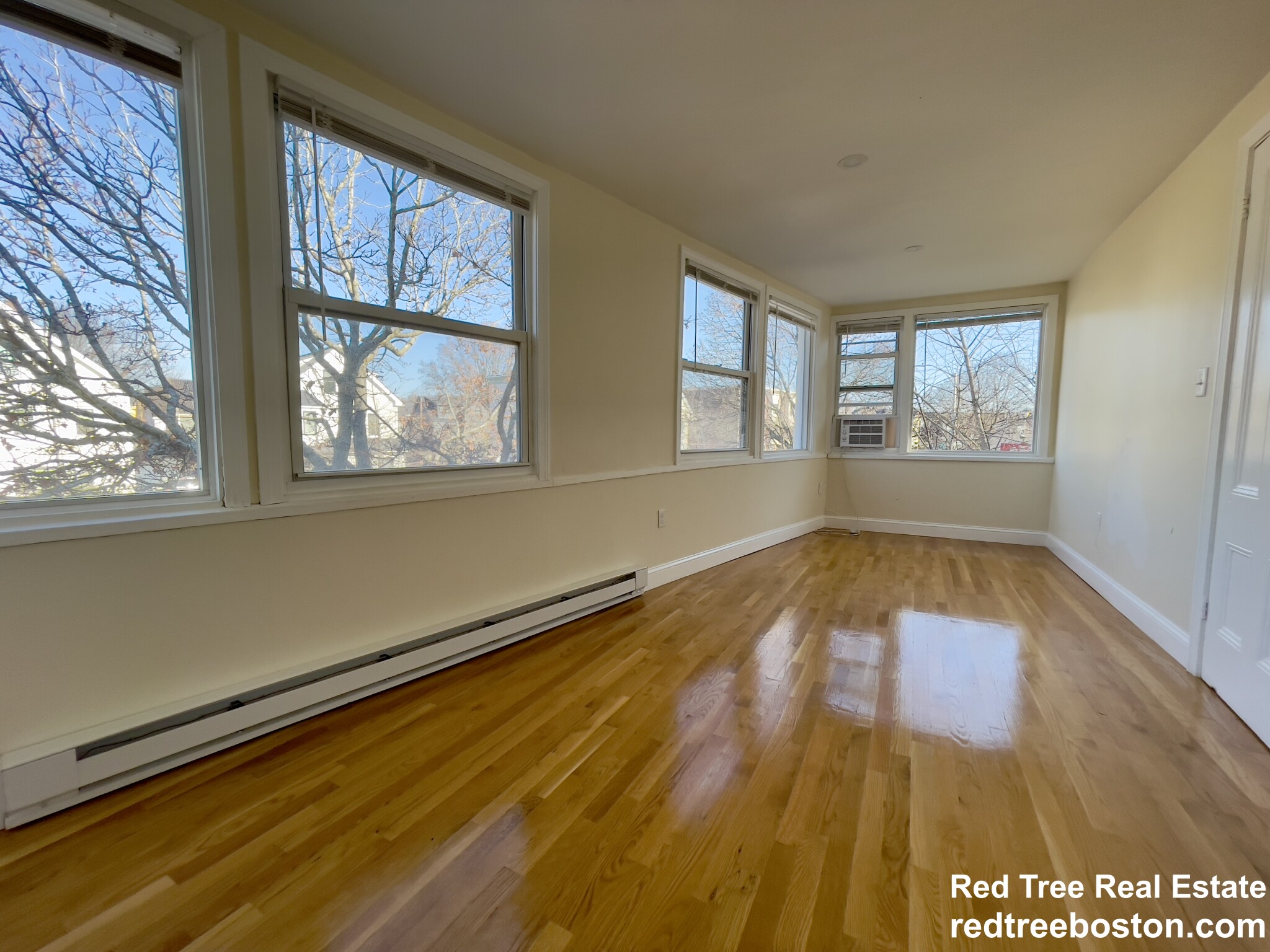 2572 Massachusetts Ave, North Cambridge