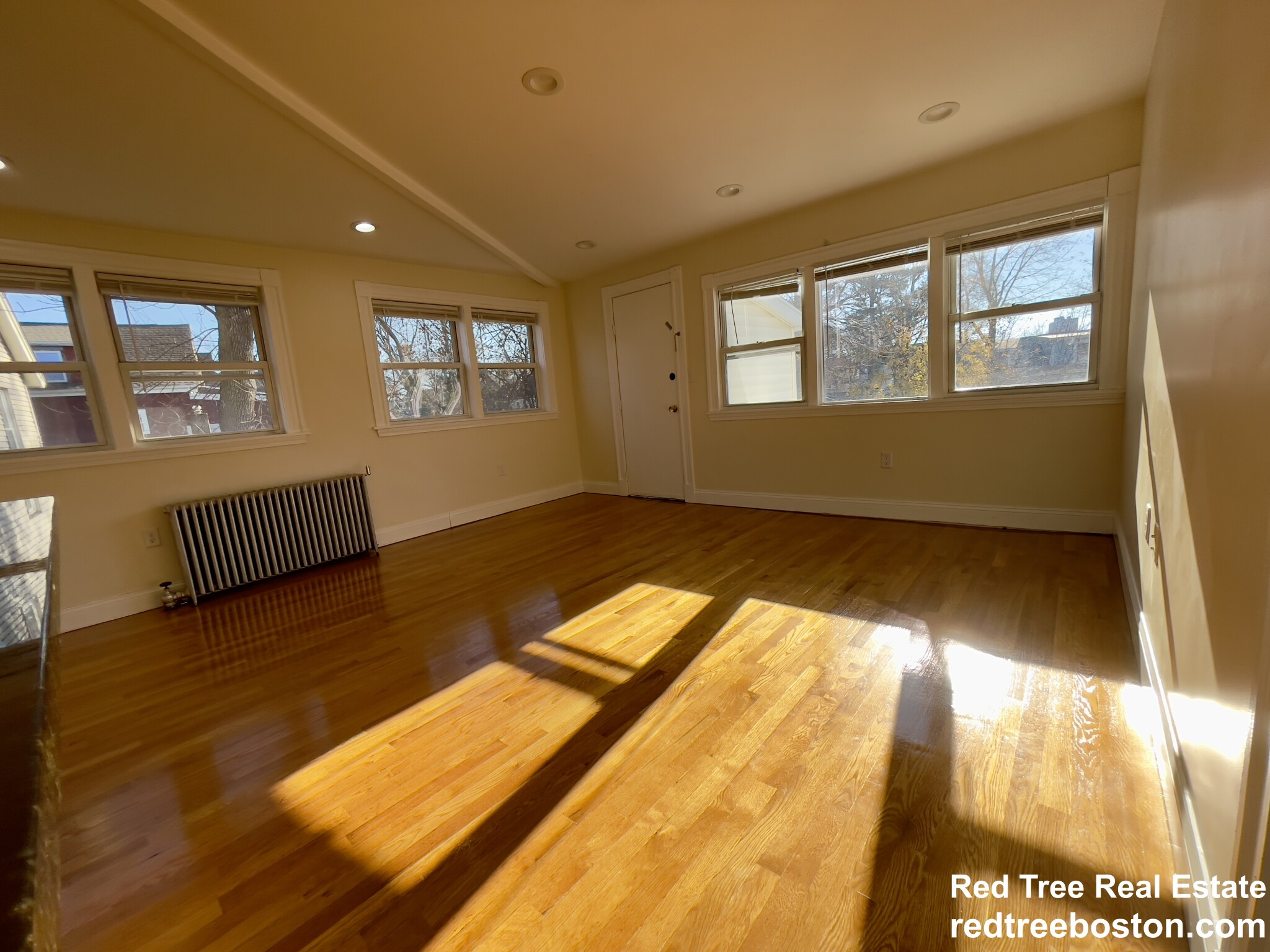 2572 Massachusetts Ave, North Cambridge