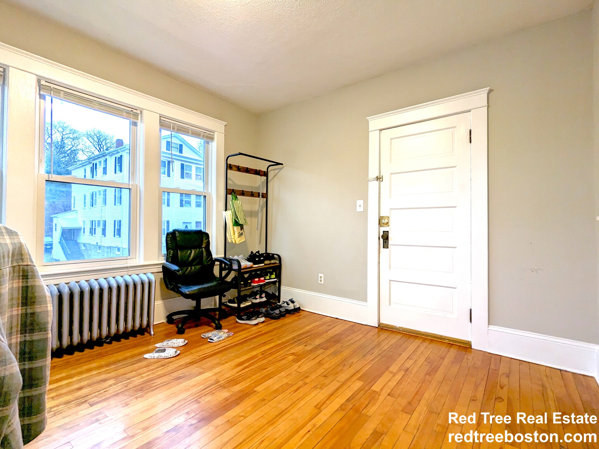 16 Fifth Ave, Oak Hill