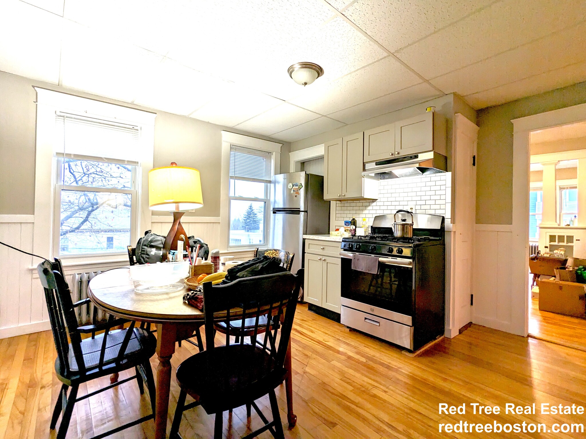 16 Fifth Ave, Oak Hill