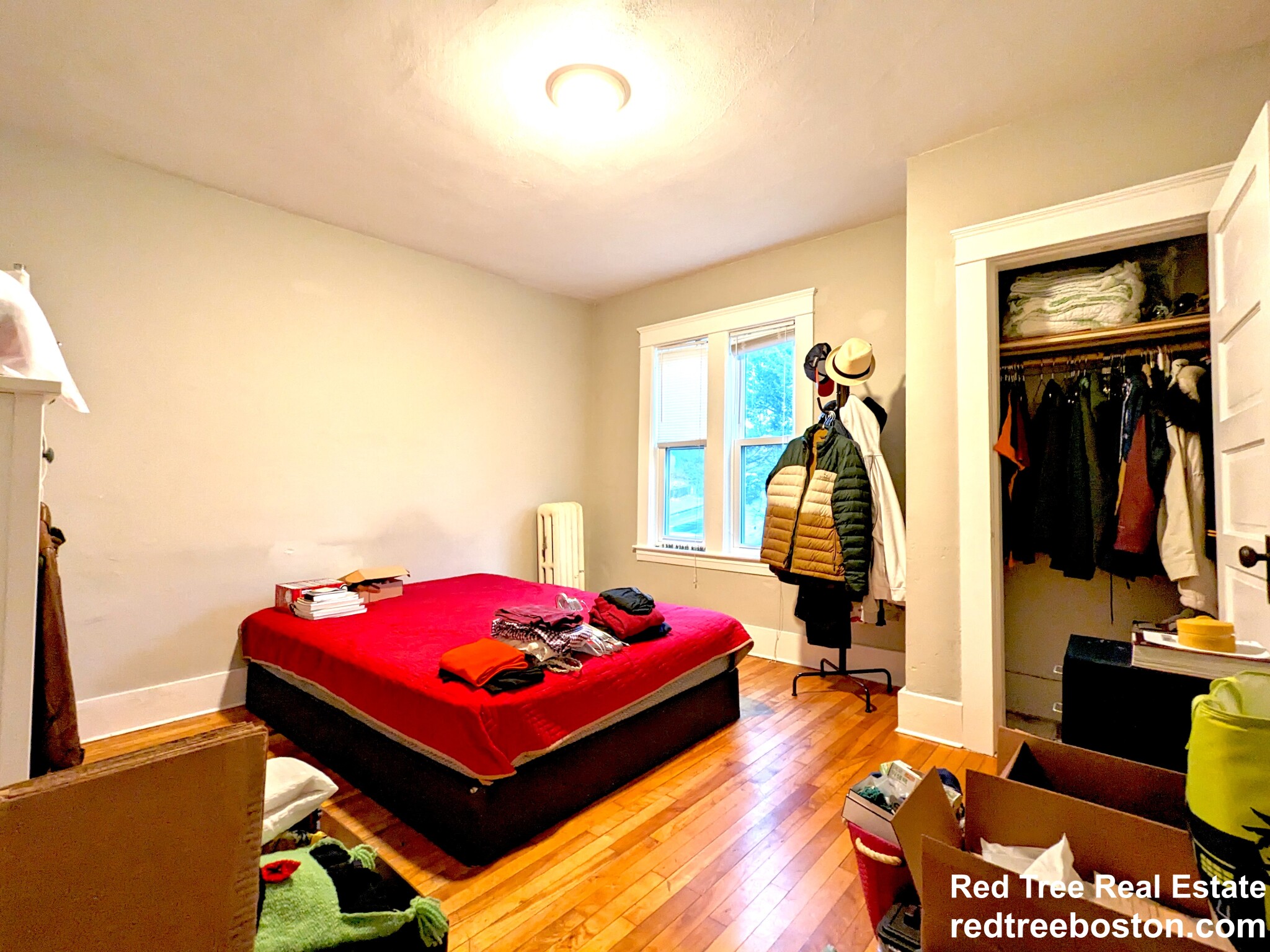 16 Fifth Ave, Oak Hill