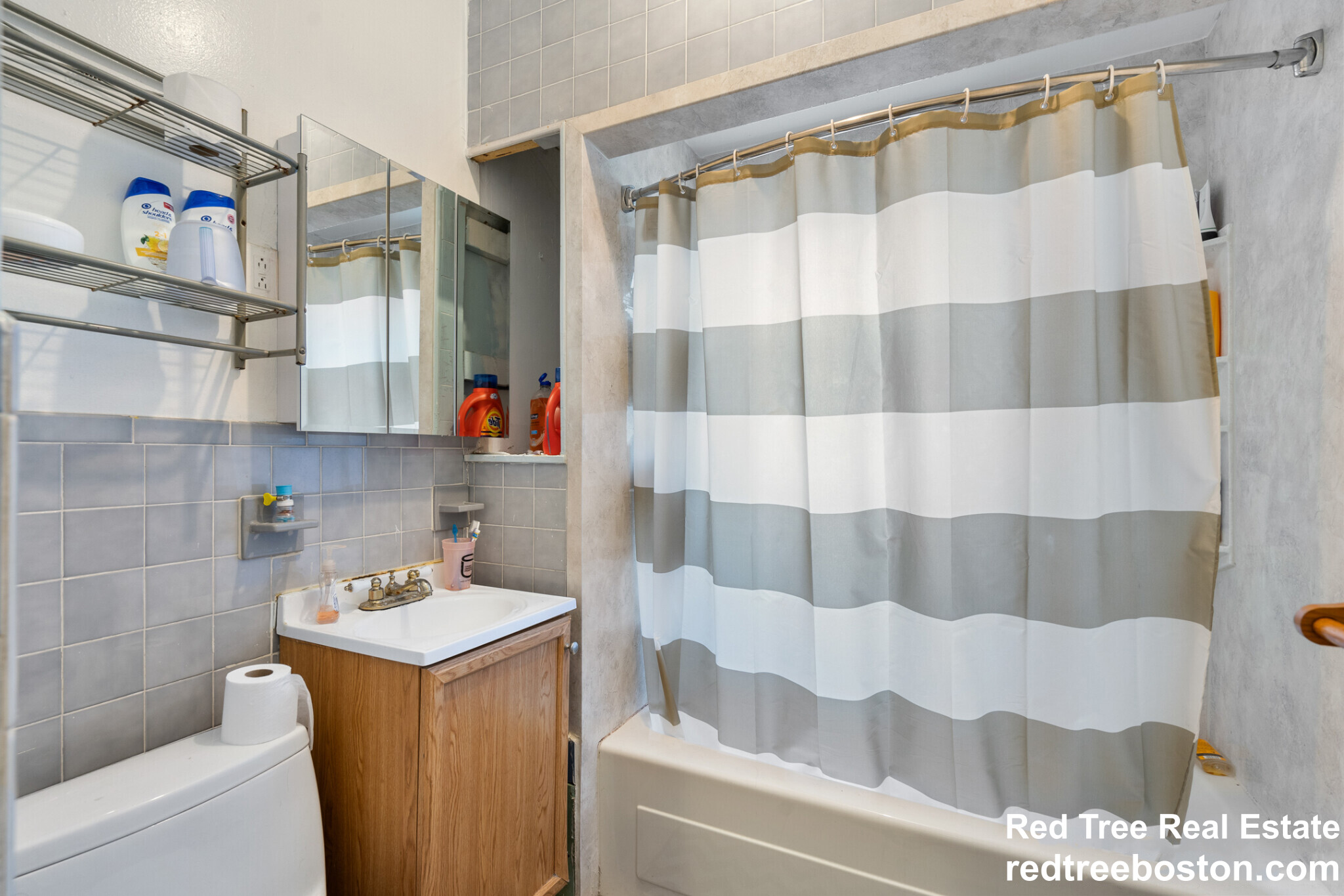 78 Hillside St, Mission Hill