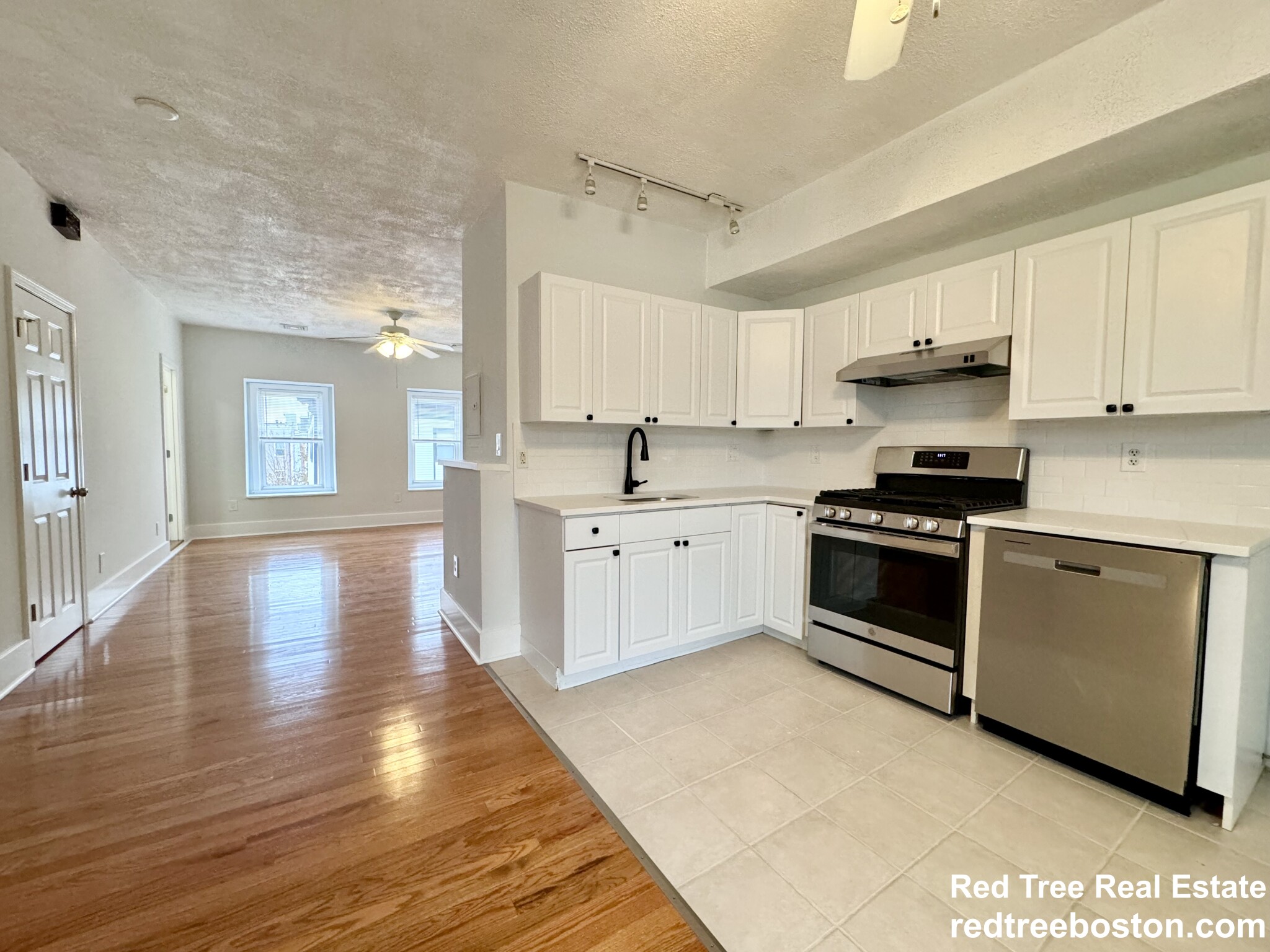 136 7th St, South Boston