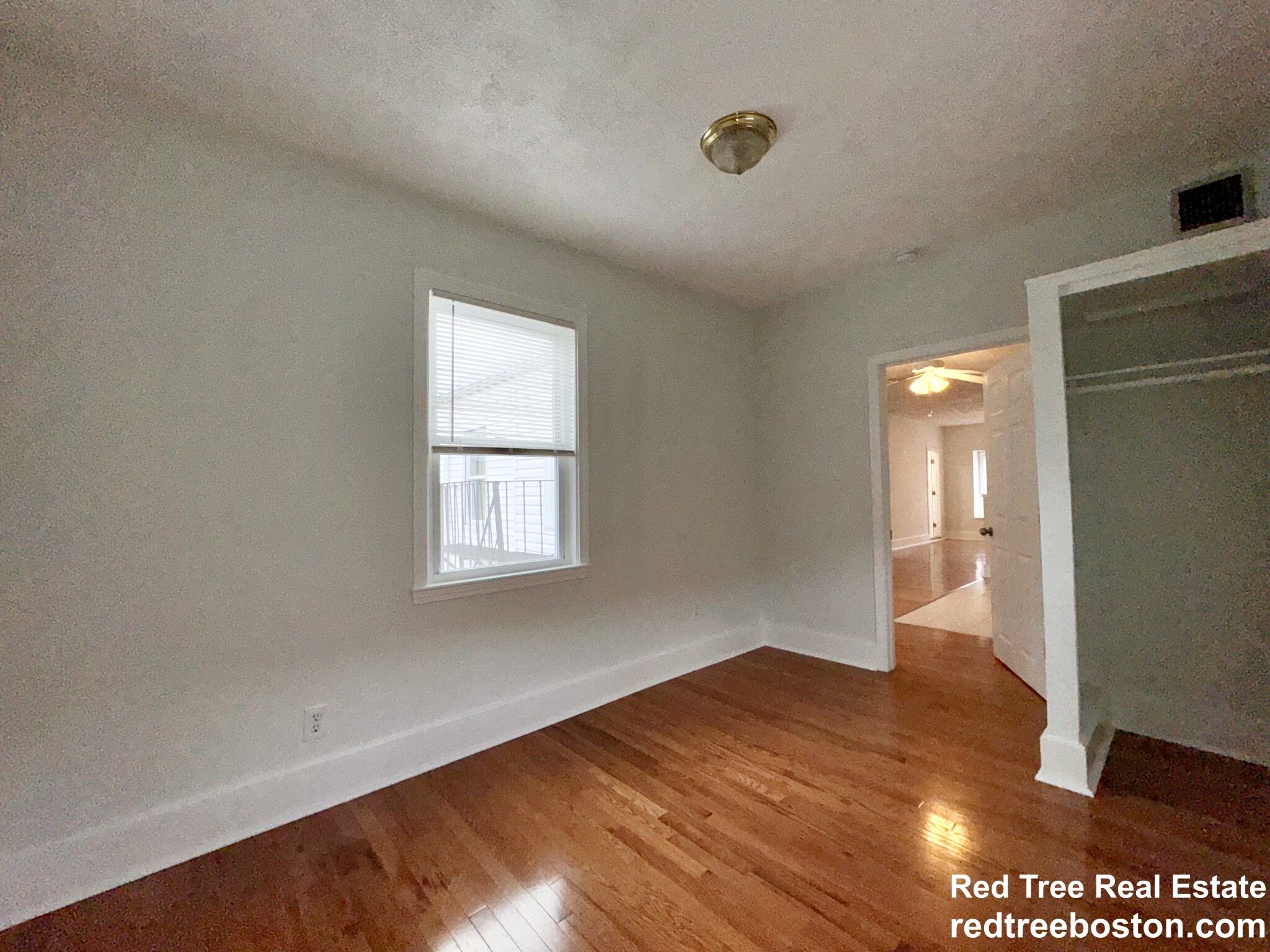 136 7th St, South Boston