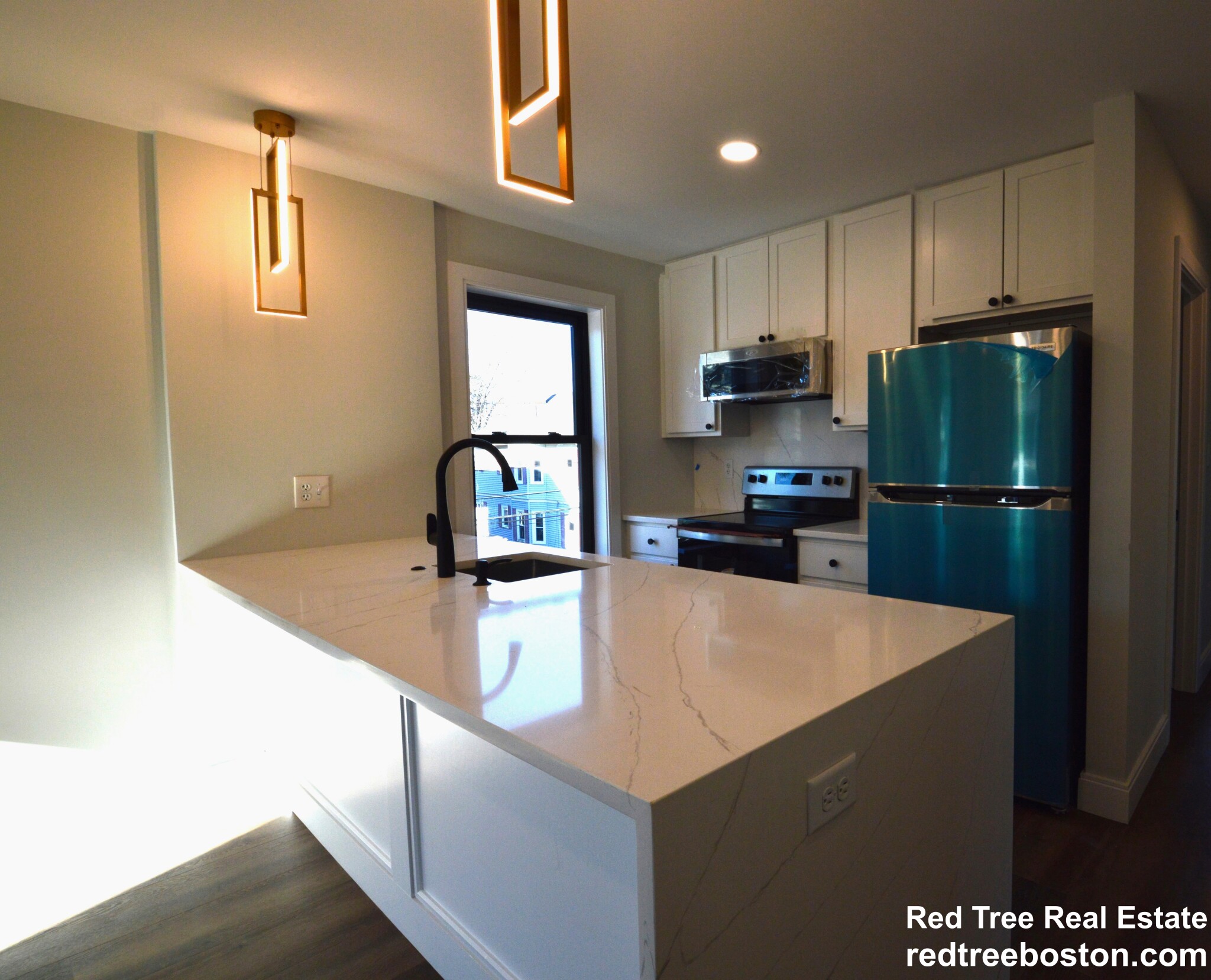 35 Hunnewell Ave, Brighton