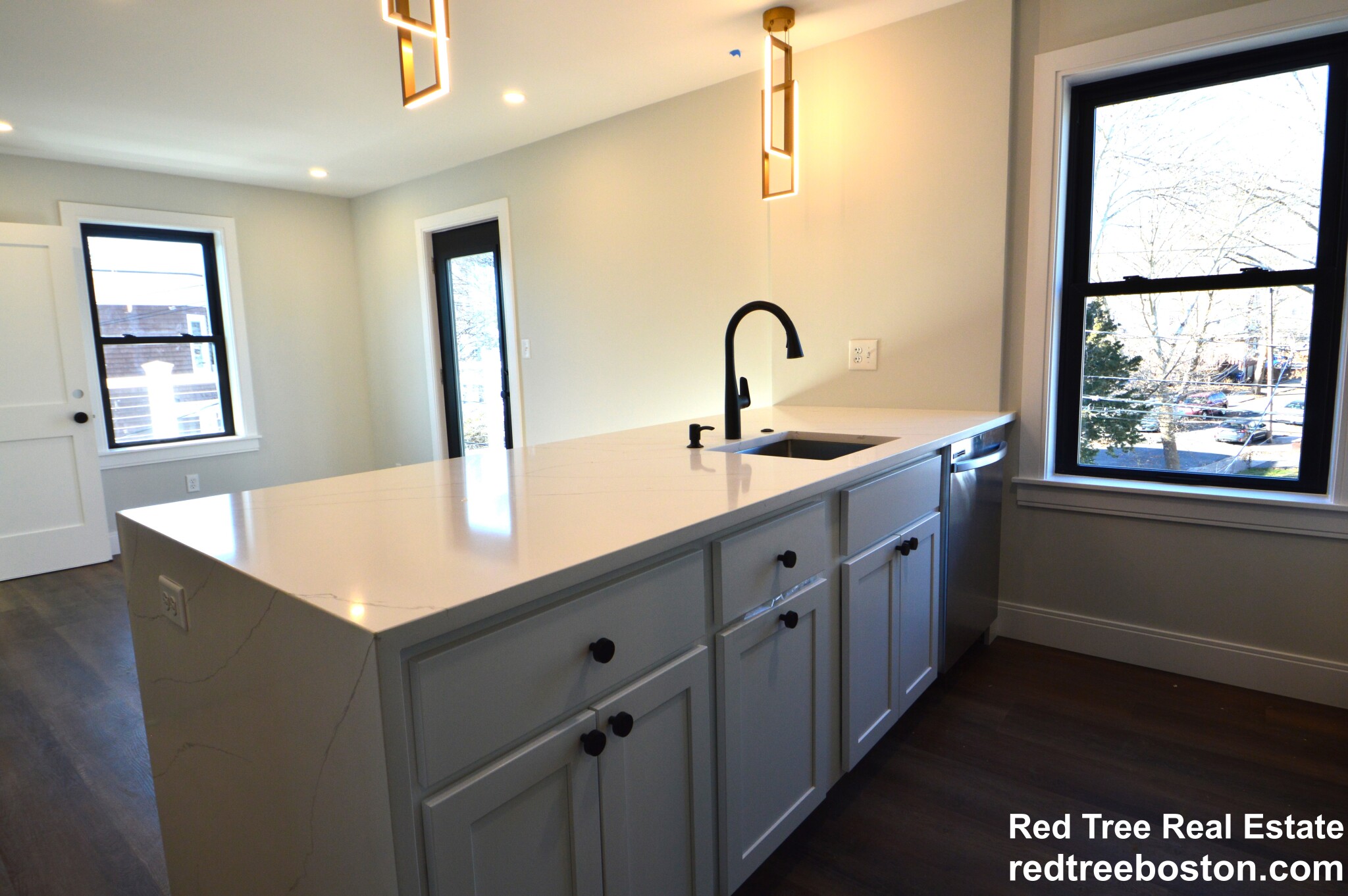 35 Hunnewell Ave, Brighton