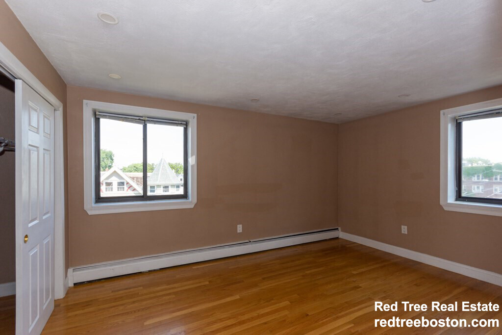 47 Gardner St, Allston