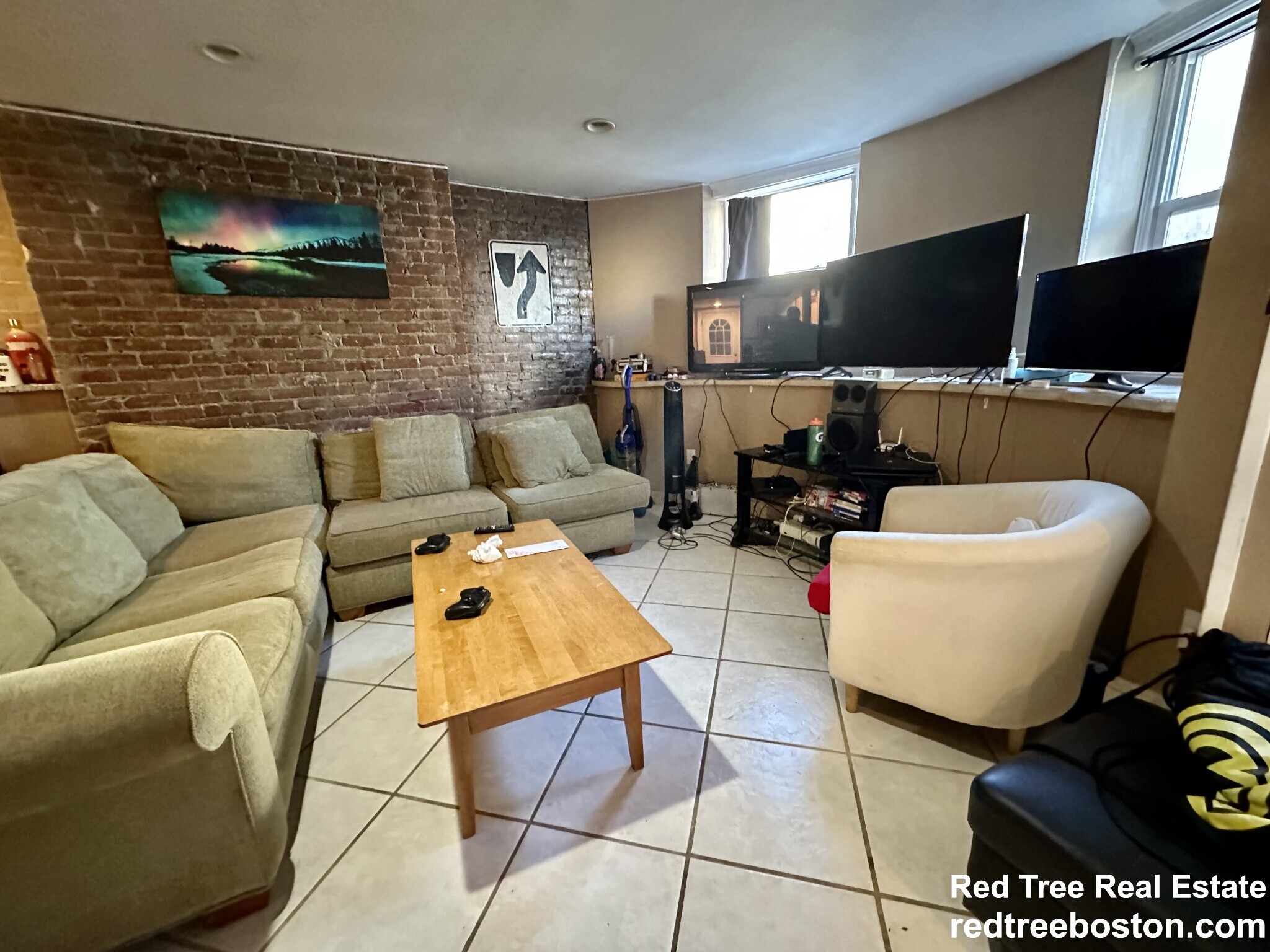 8 Saint Lukes Rd, Allston