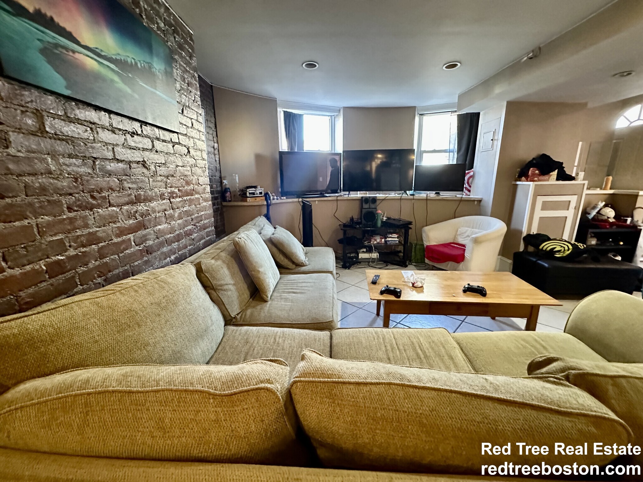 8 Saint Lukes Rd, Allston