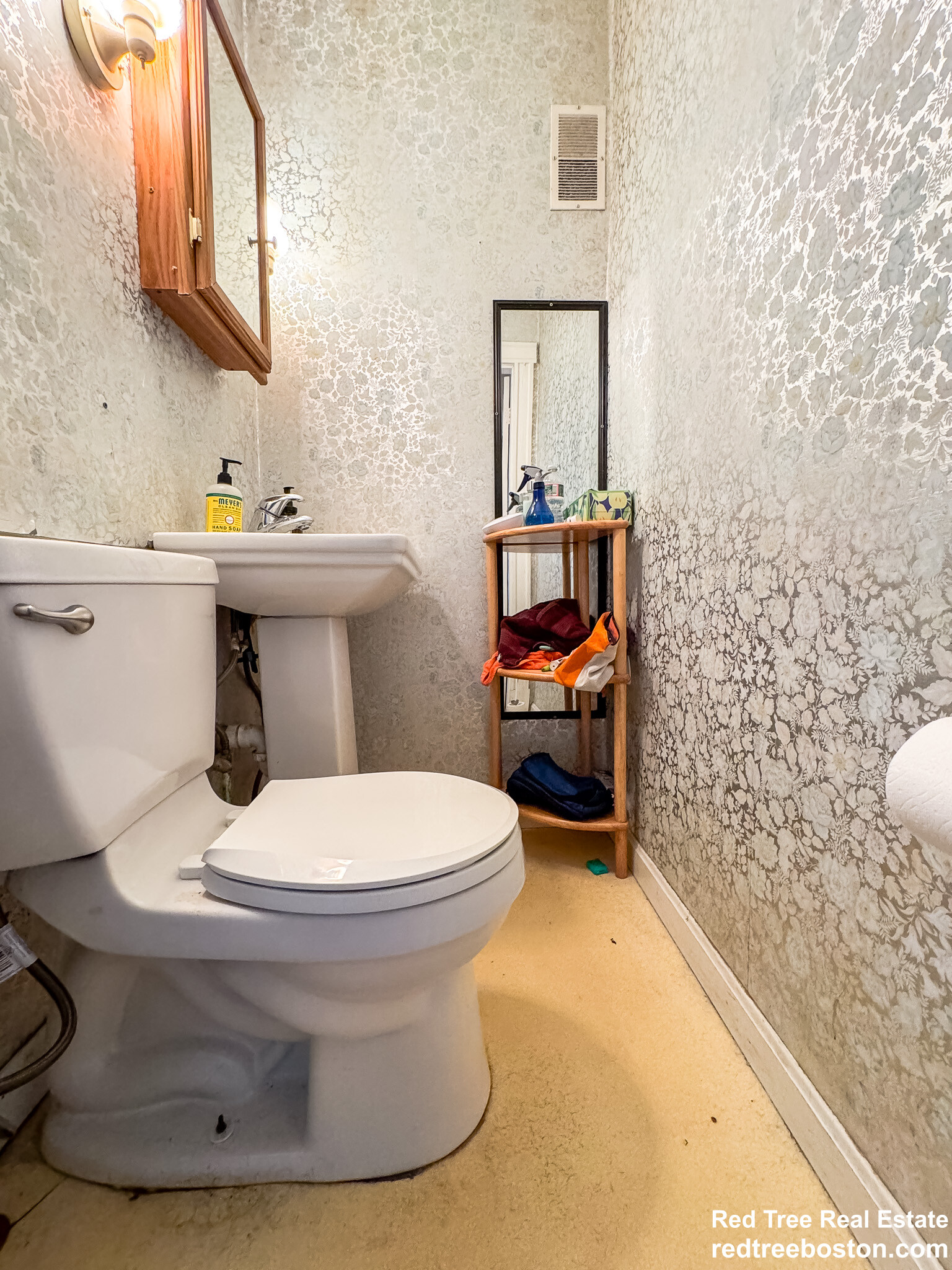 28 Manet Rd, Chestnut Hill (Newton)