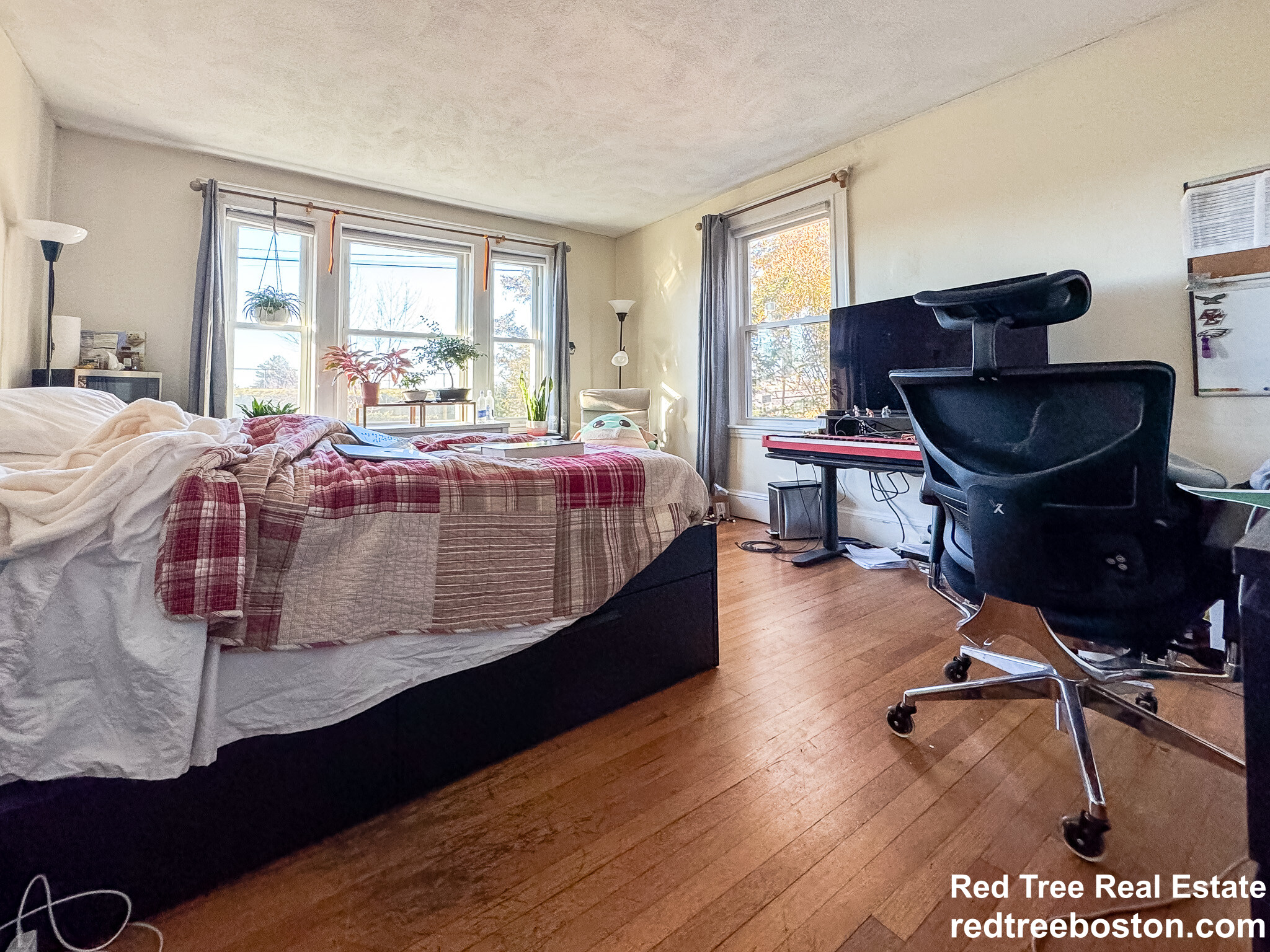 28 Manet Rd, Chestnut Hill (Newton)