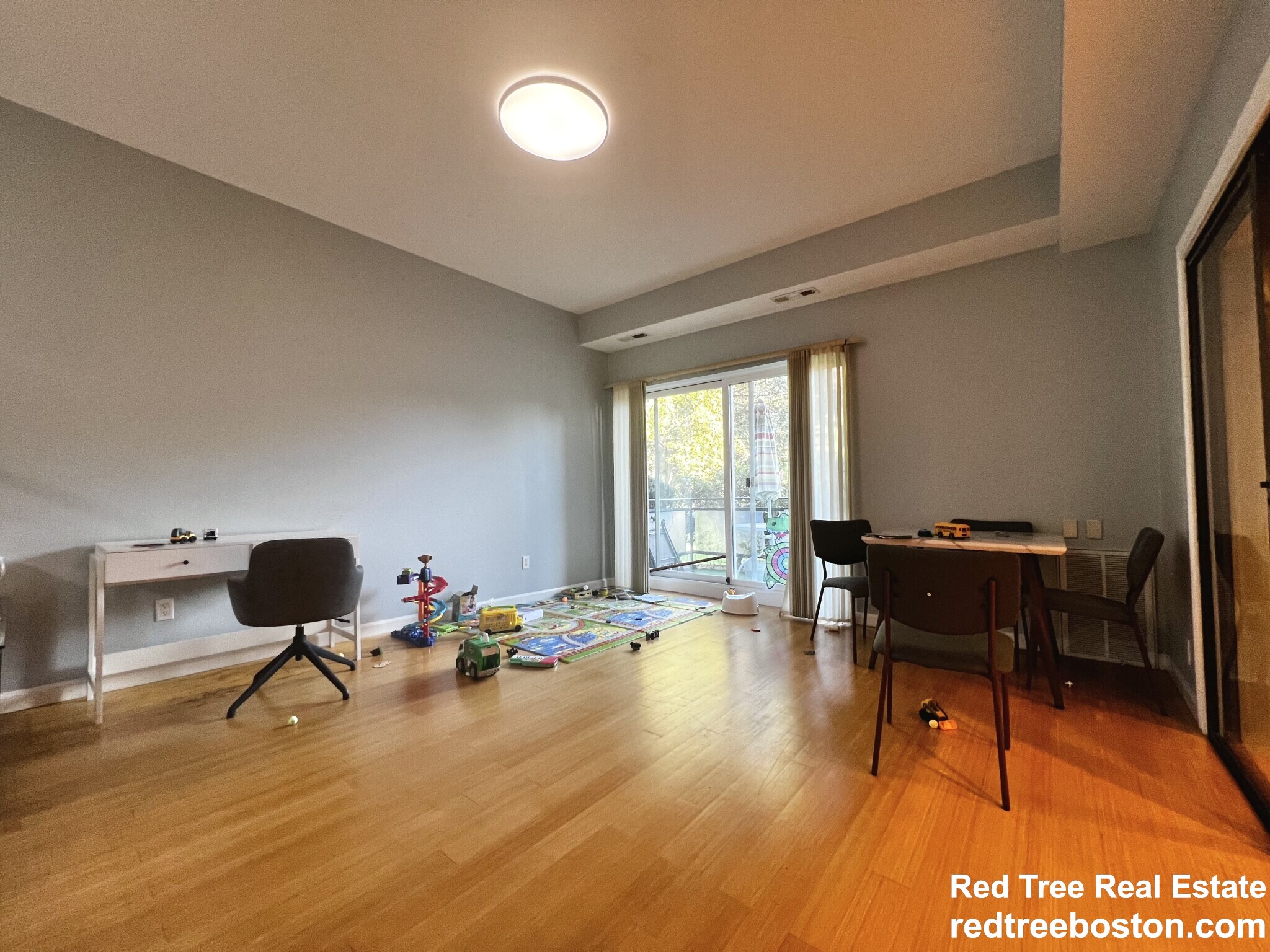 57 Broadlawn Park, Chestnut Hill