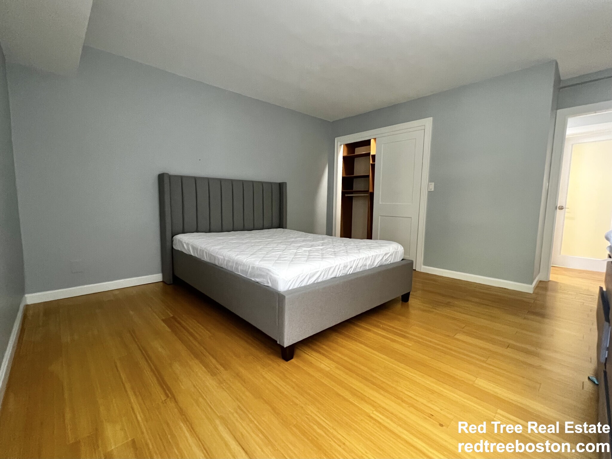 57 Broadlawn Park, Chestnut Hill