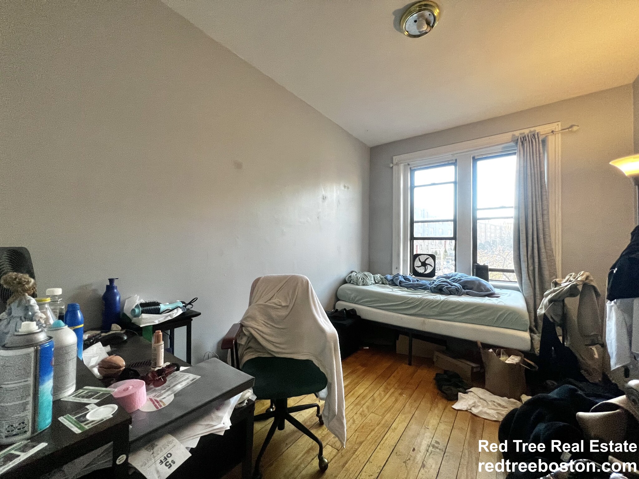 18 Glenville Ave, Allston