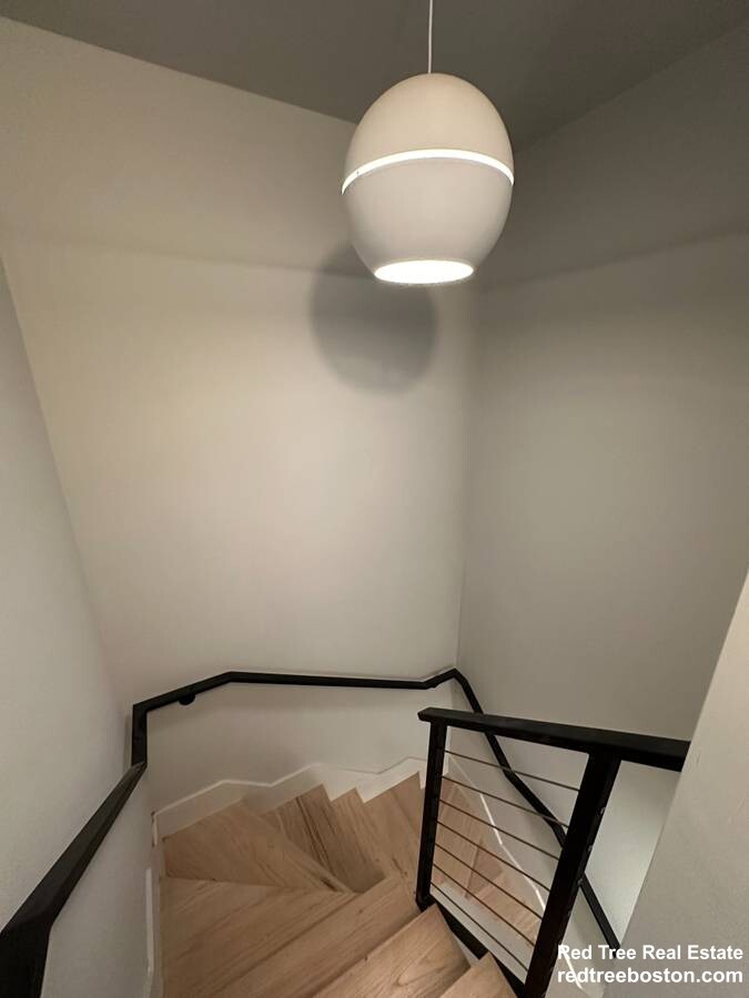 183 Maverick St, East Boston