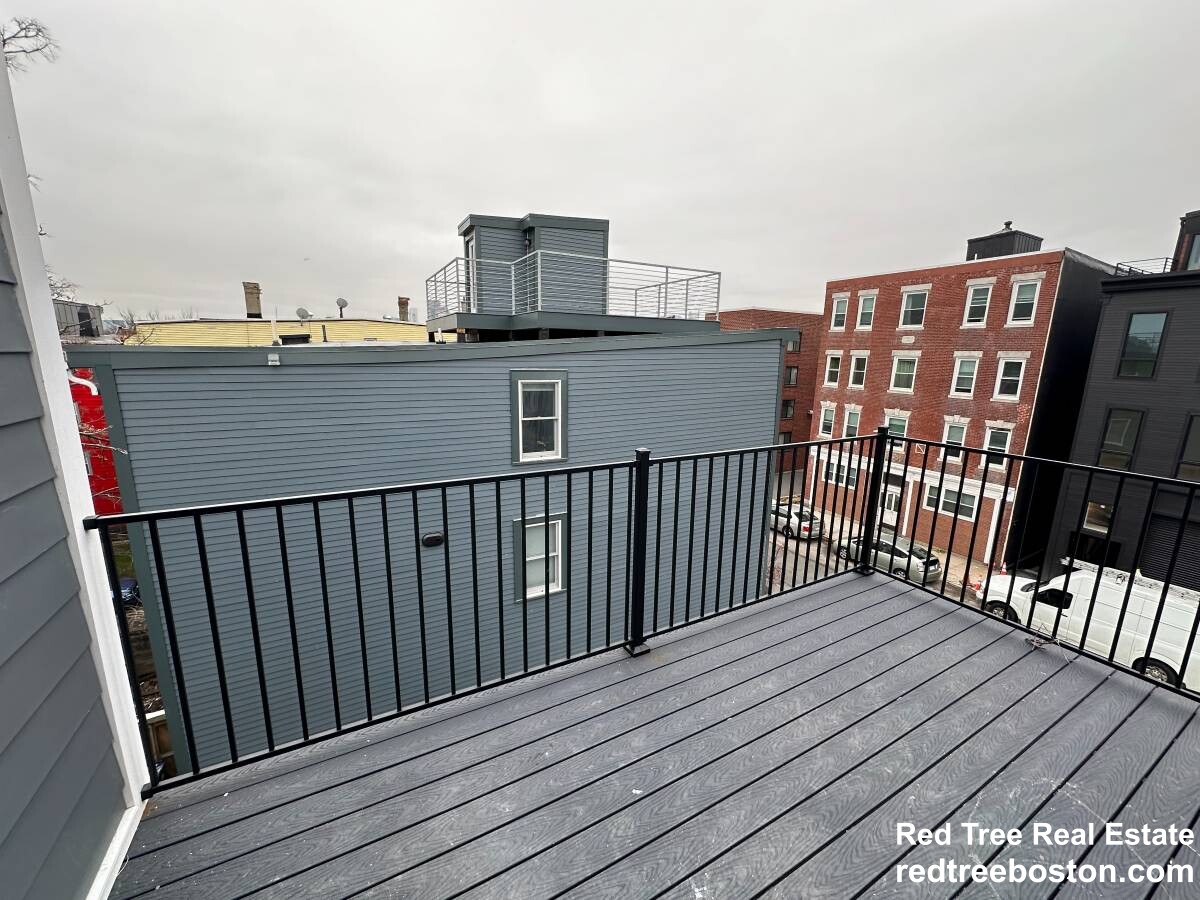 183 Maverick St, East Boston