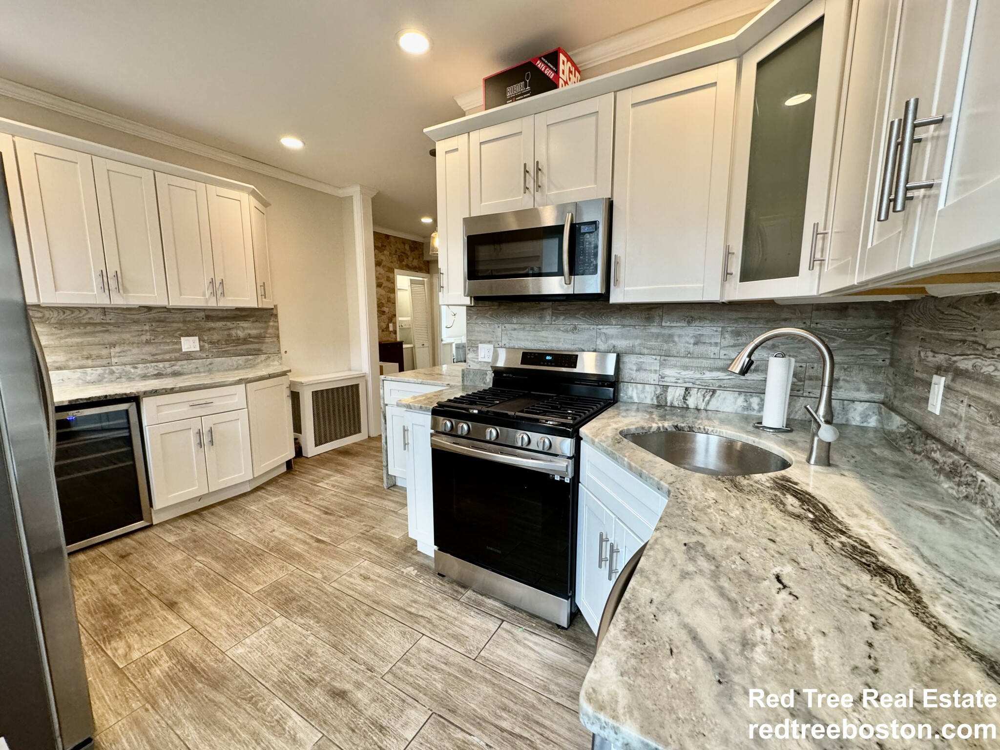 453 Washington St, Brookline Hills