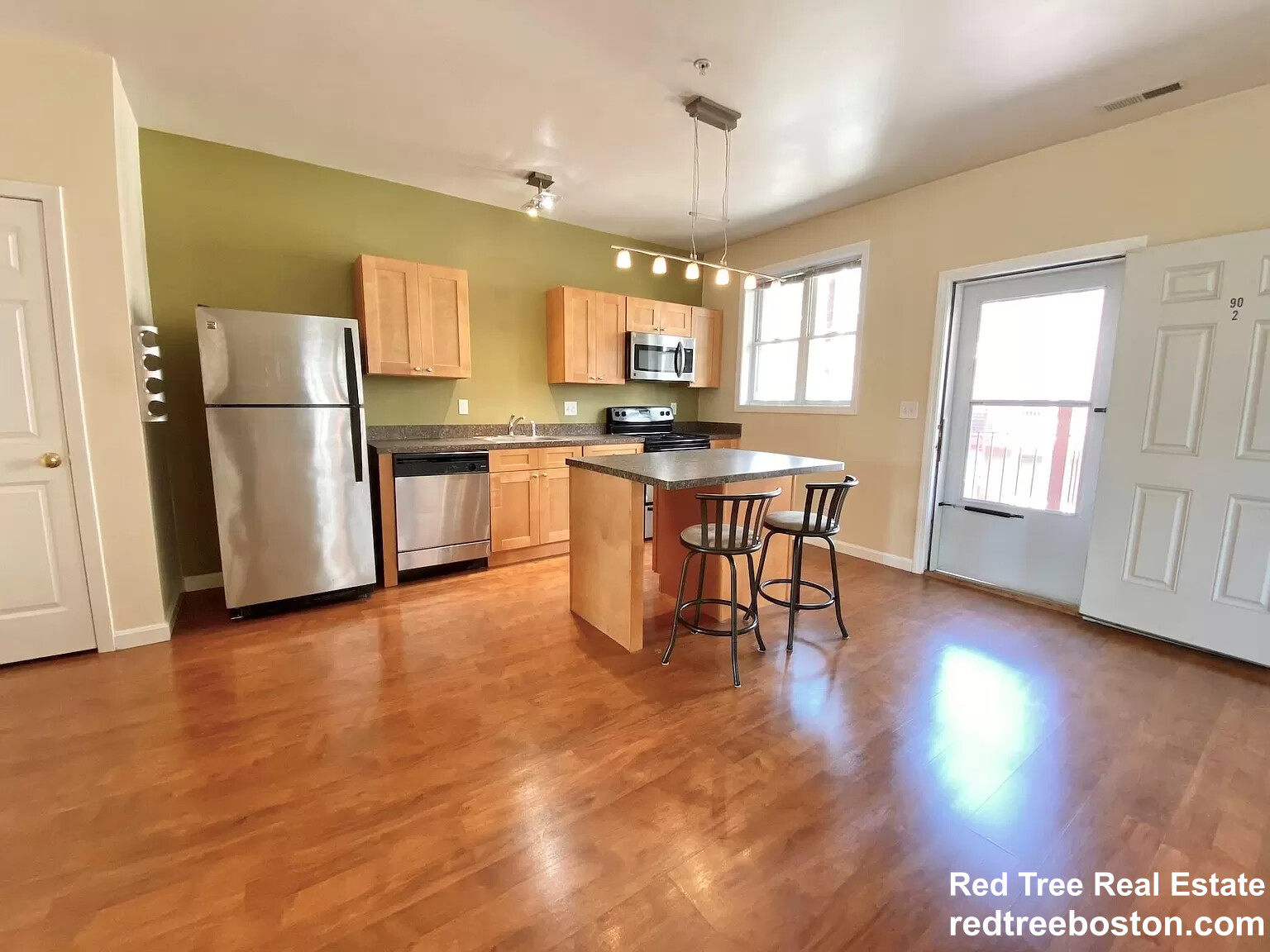 88 Bremen St, East Boston