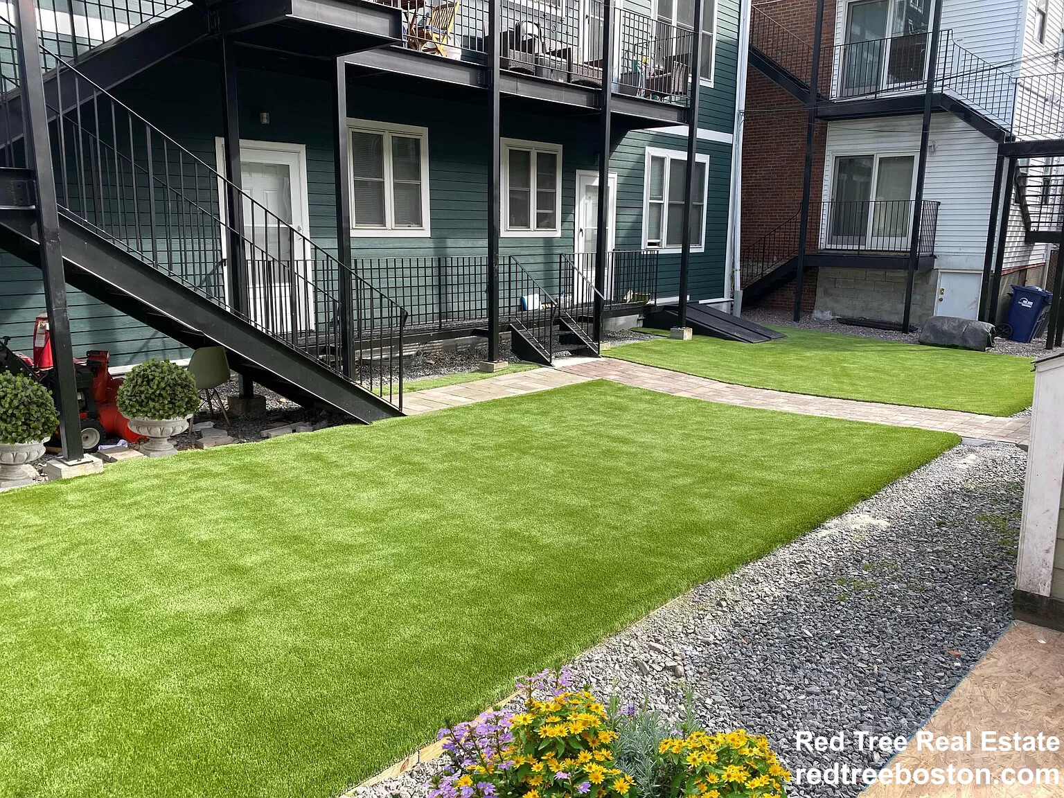 88 Bremen St, East Boston