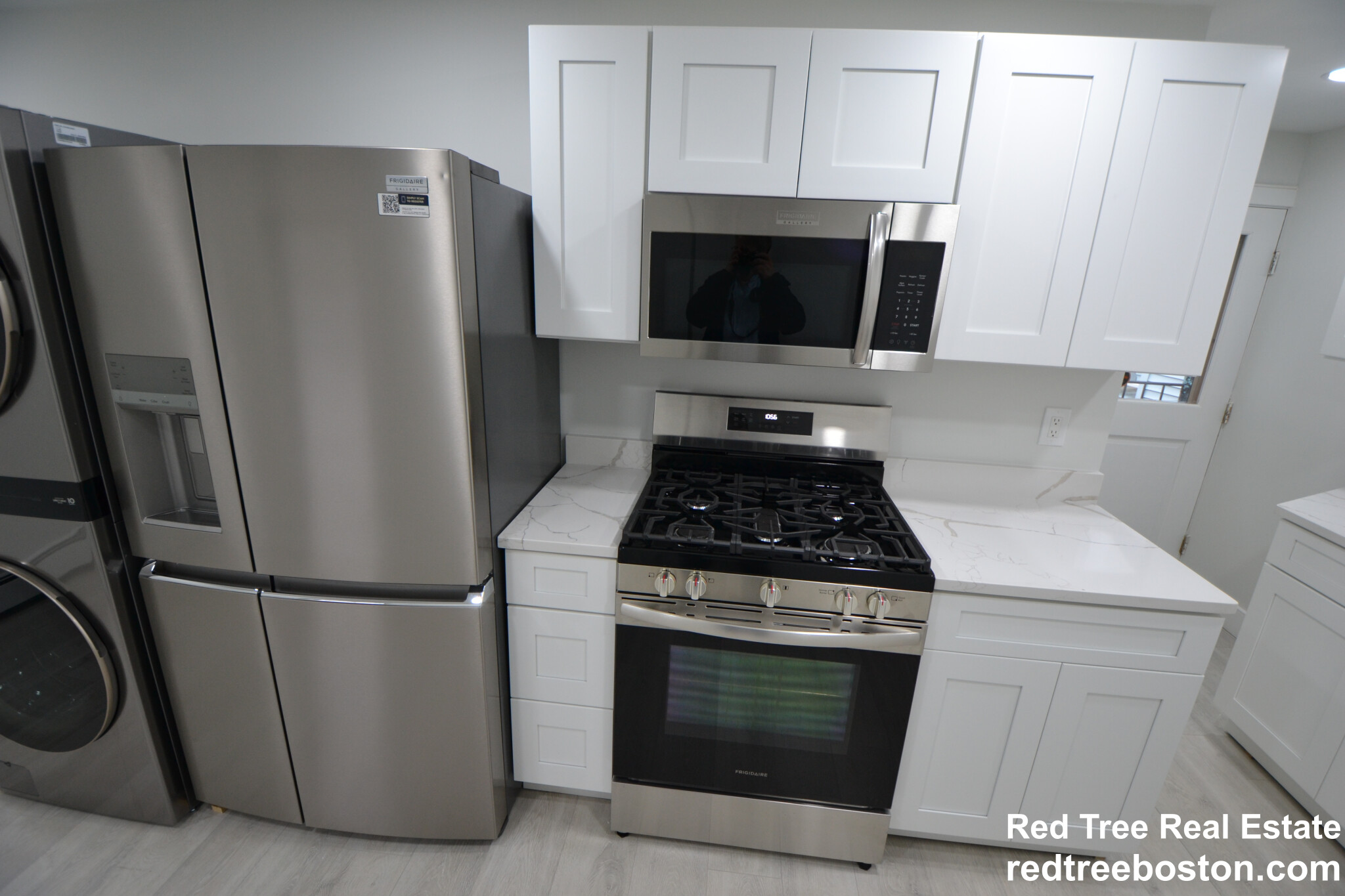 15 Avalon St, Revere