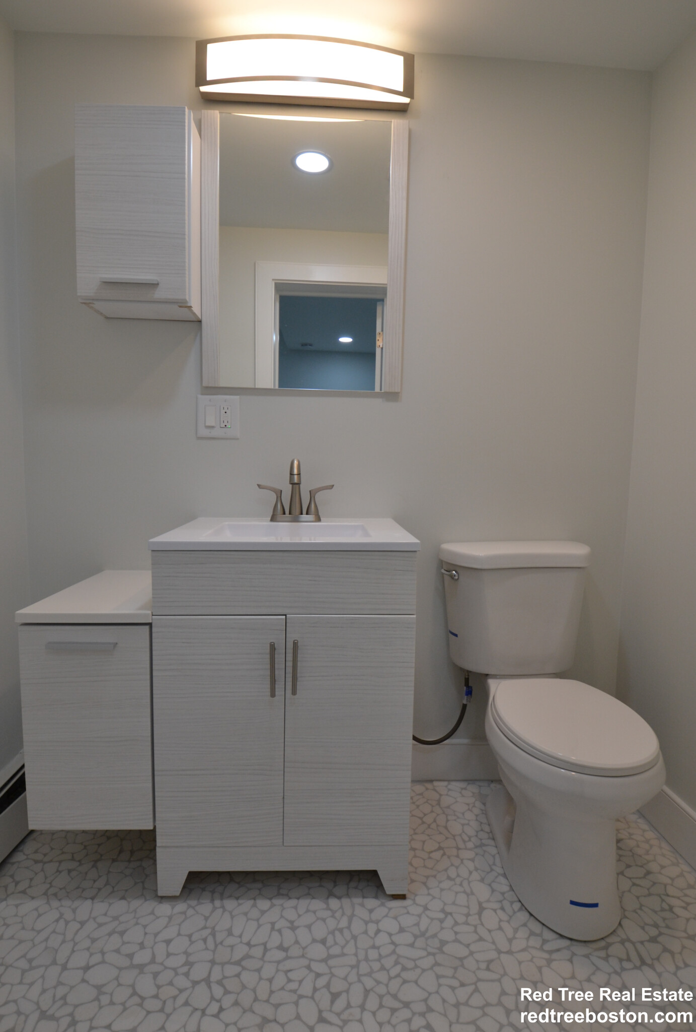 15 Avalon St, Revere