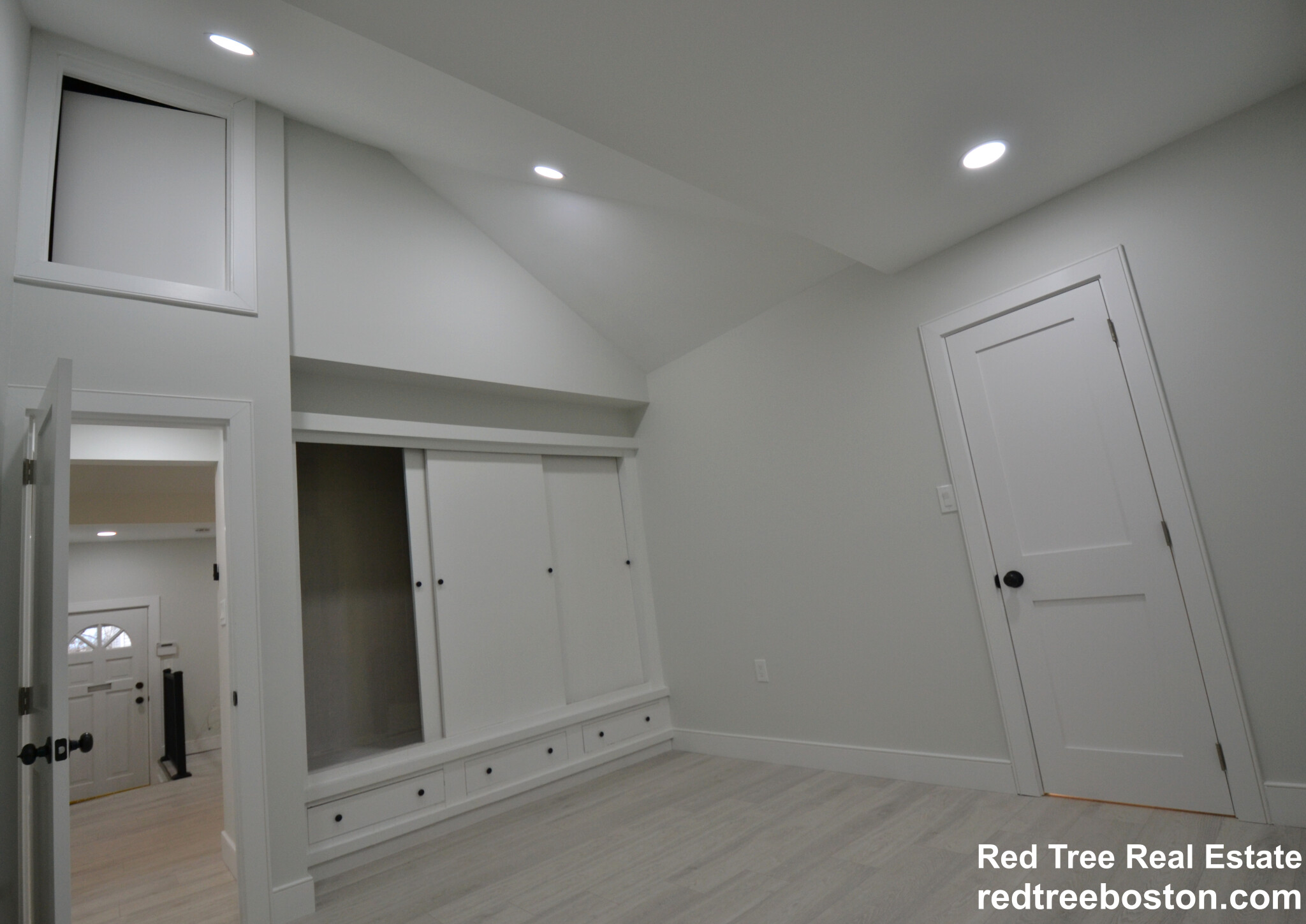 15 Avalon St, Revere