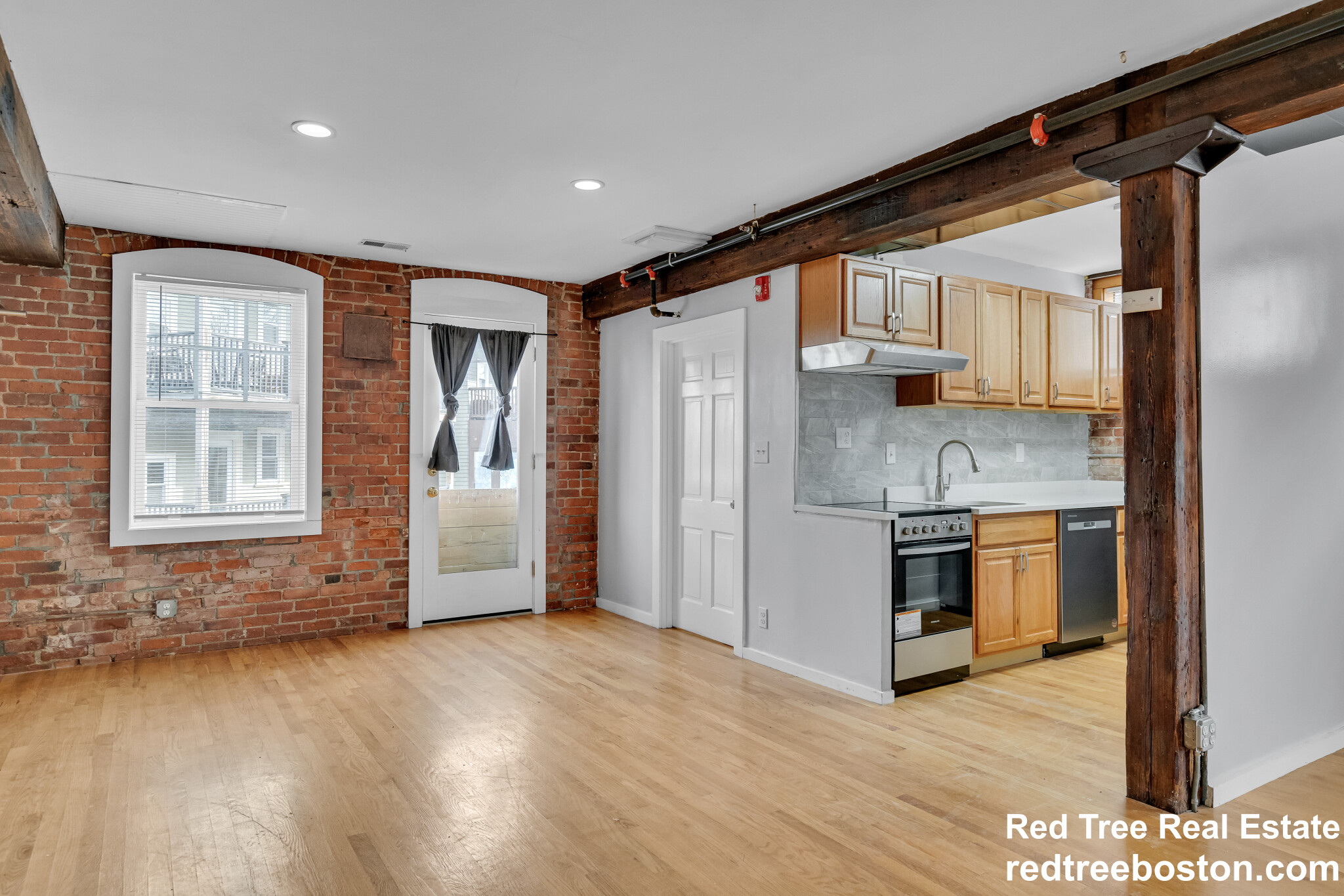 14 Meehan St, Jamaica Plain