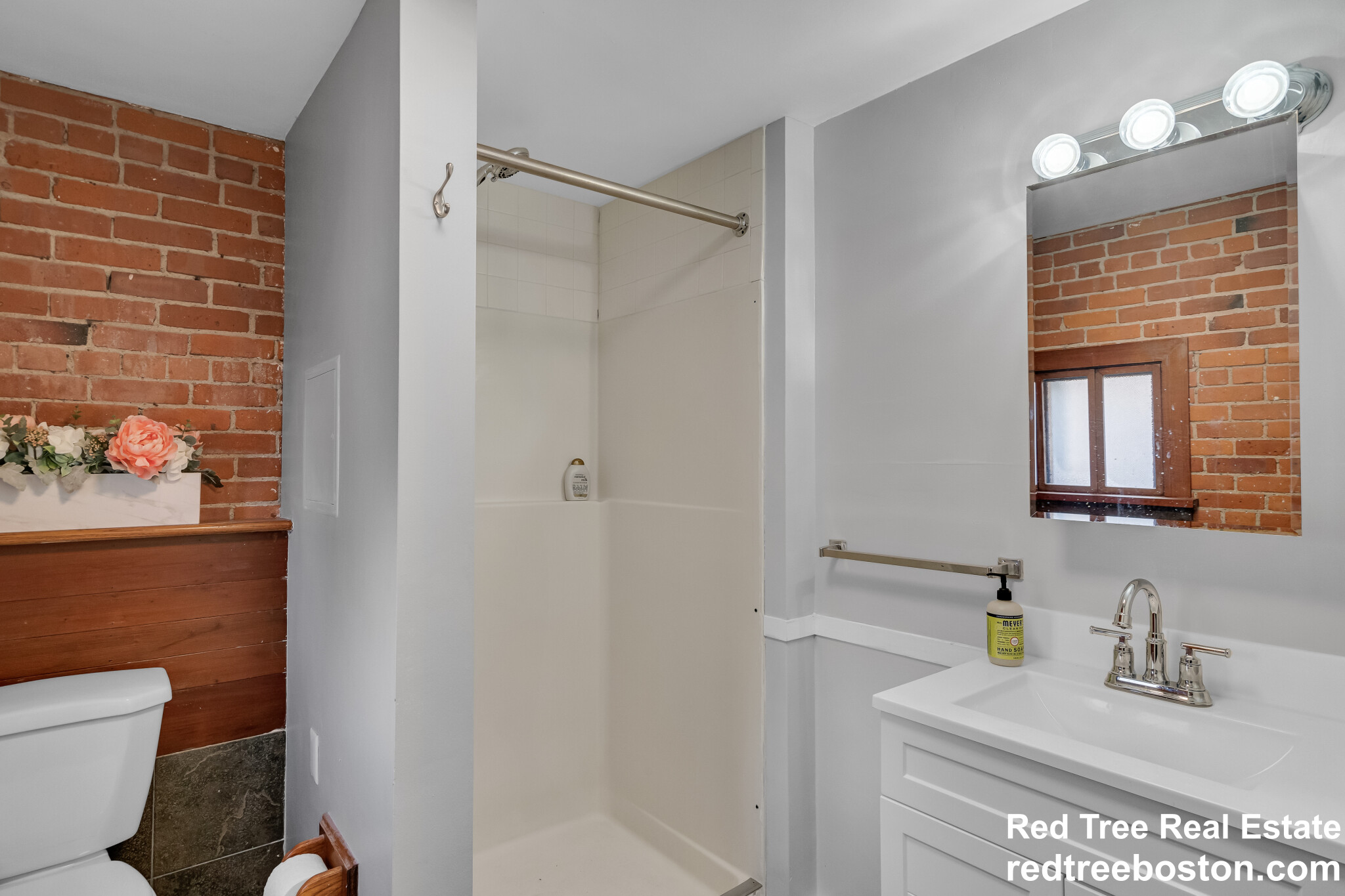 14 Meehan St, Jamaica Plain