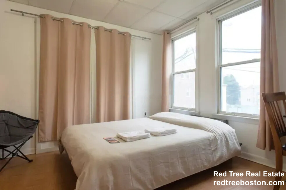 28 Orleans St, East Boston