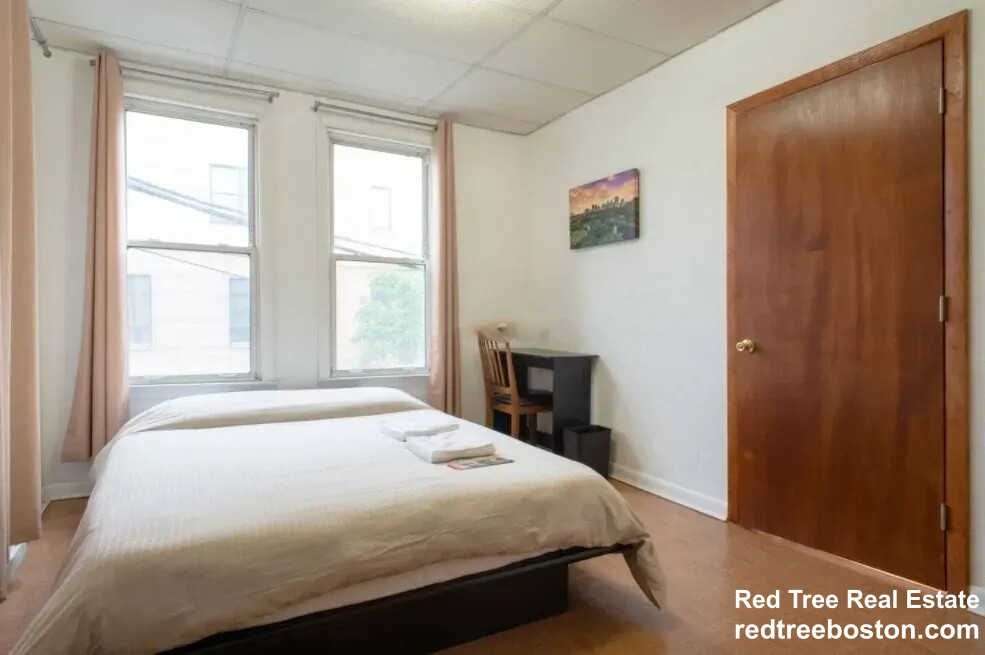 28 Orleans St, East Boston