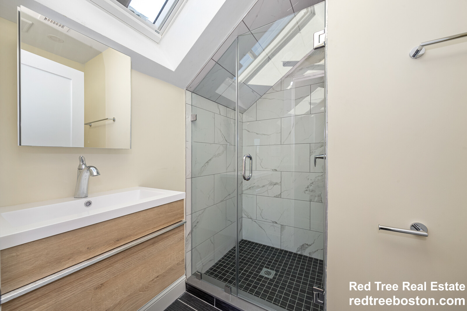 62 Bradbury Ave, Wellington