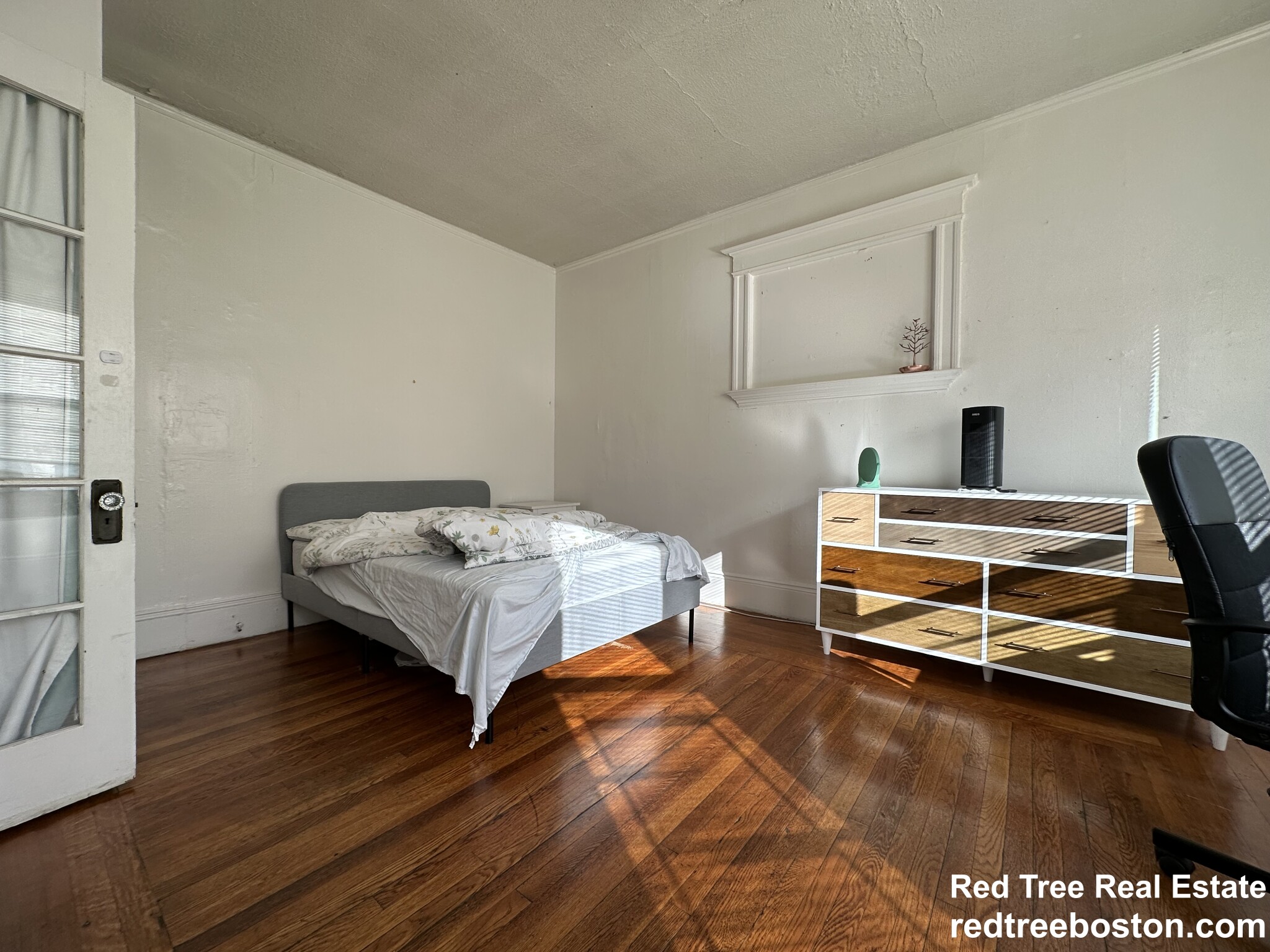 14 A Ashford St, Allston