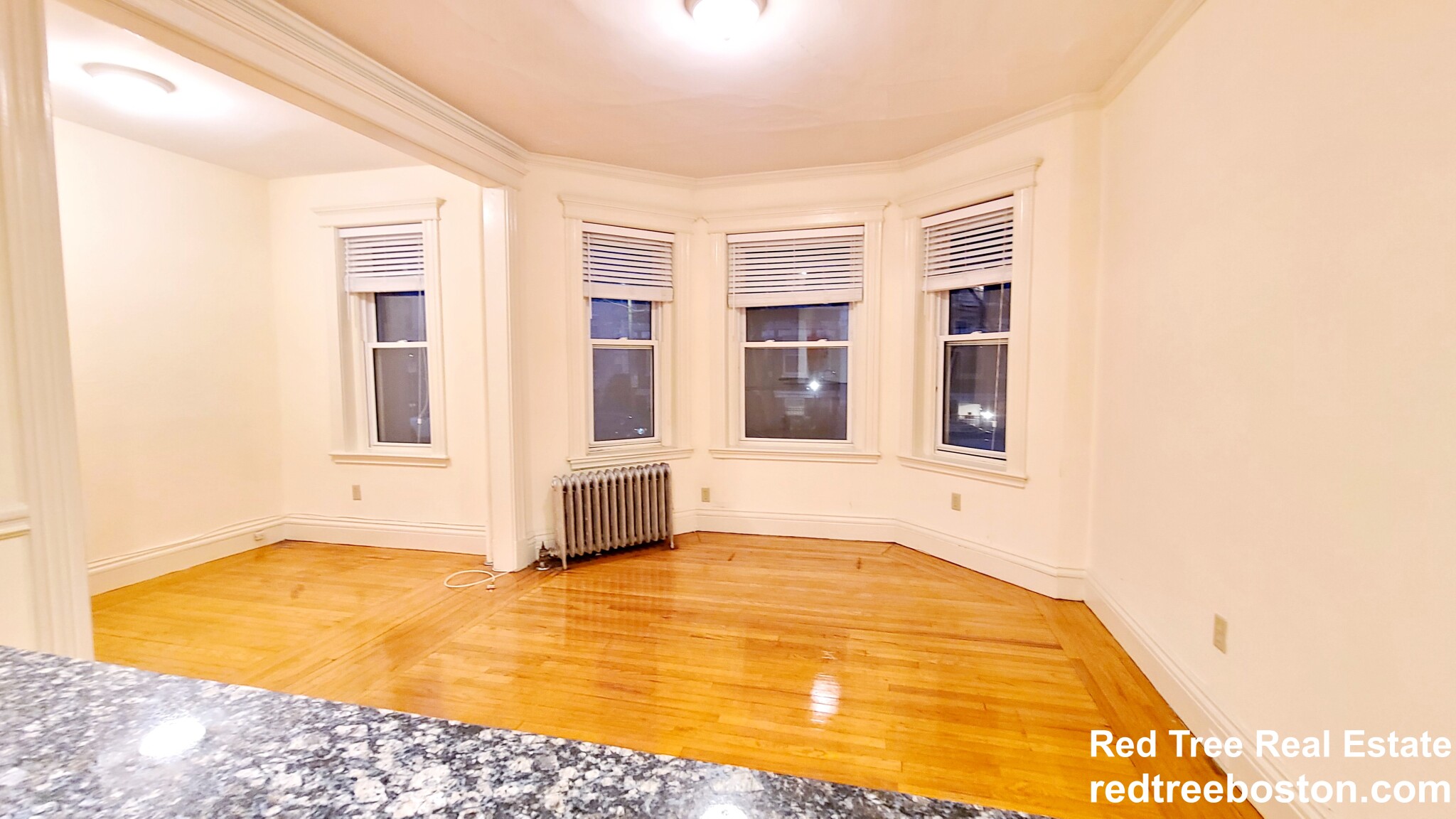 105 Queensberry St, Fenway