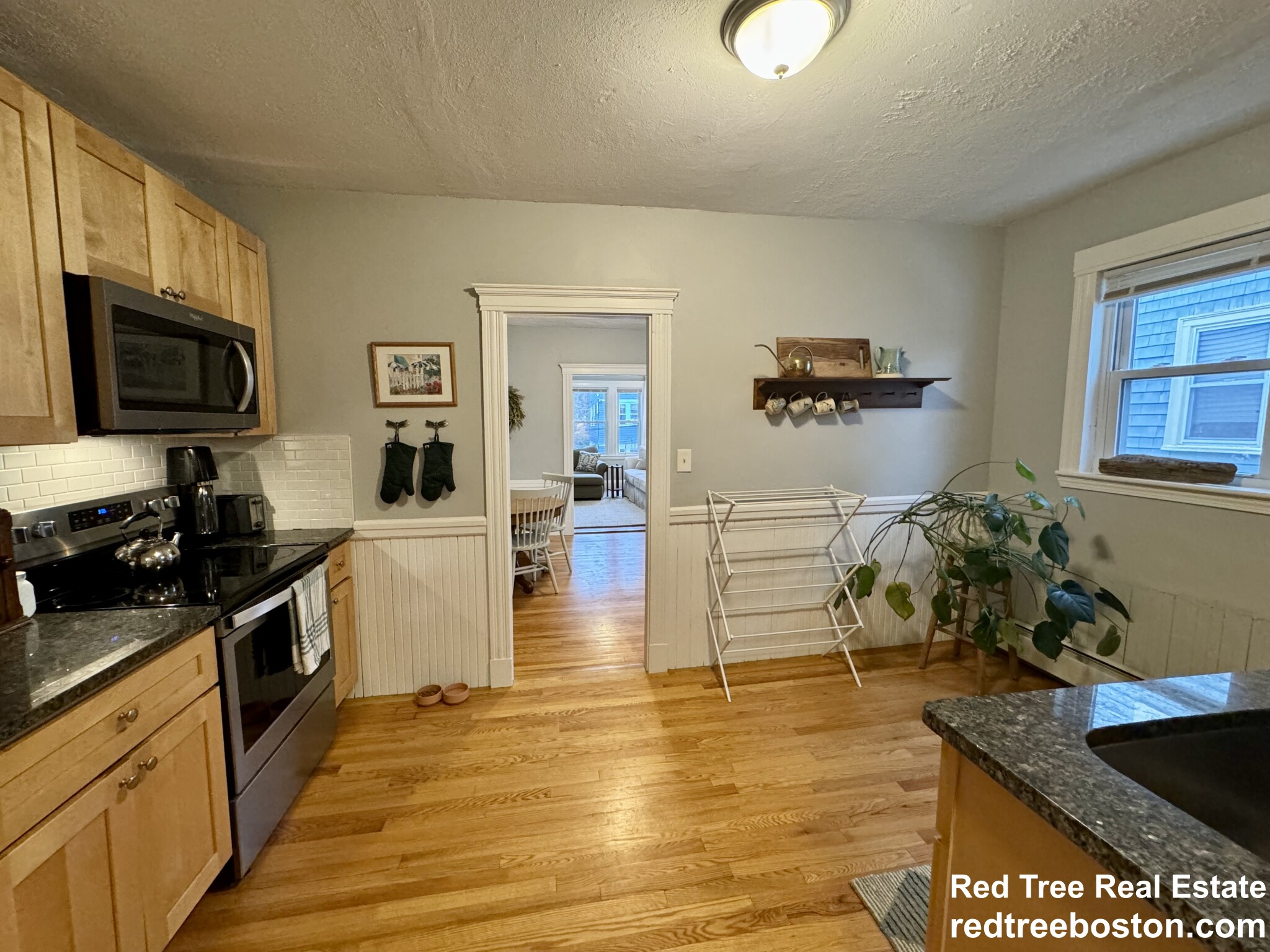 24 Saint Peter, Jamaica Plain