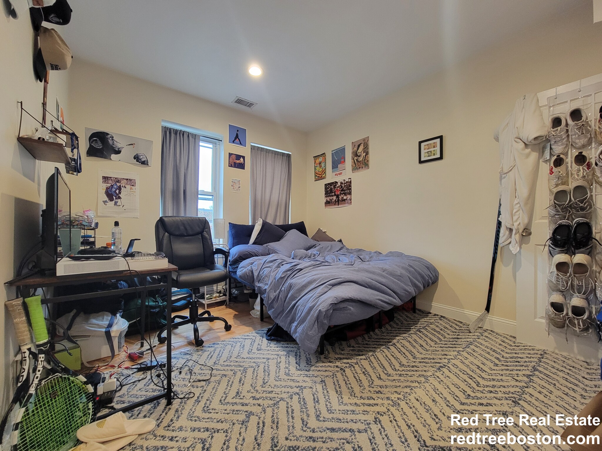 94 Pleasant St, North Brookline