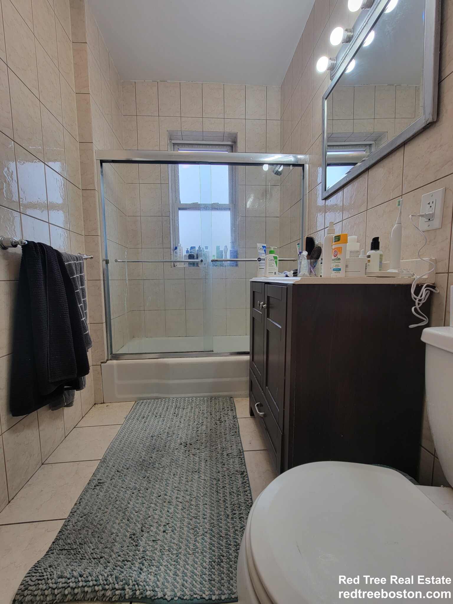 94 Pleasant St, North Brookline