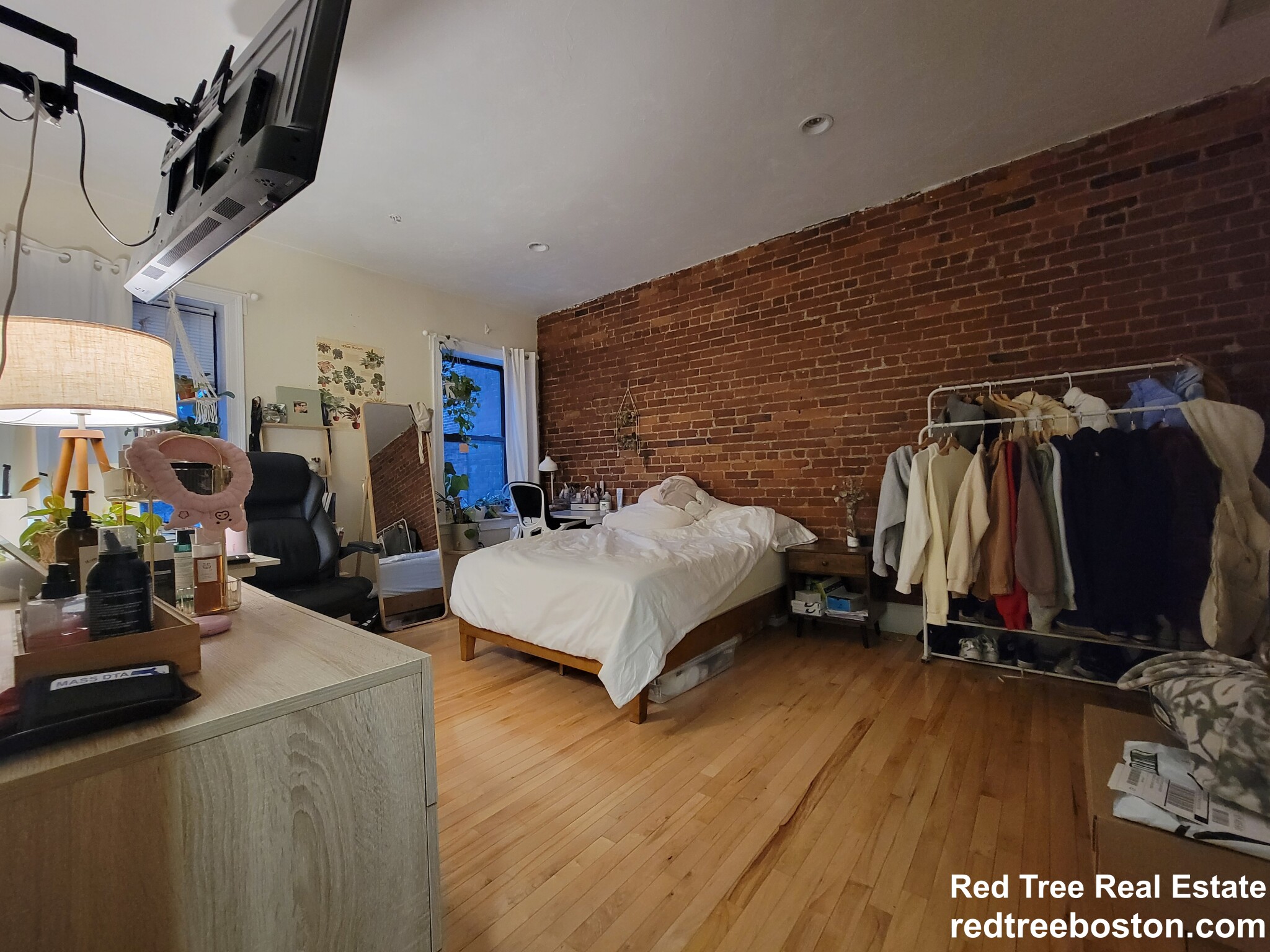 1203 Beacon St, Coolidge Corner