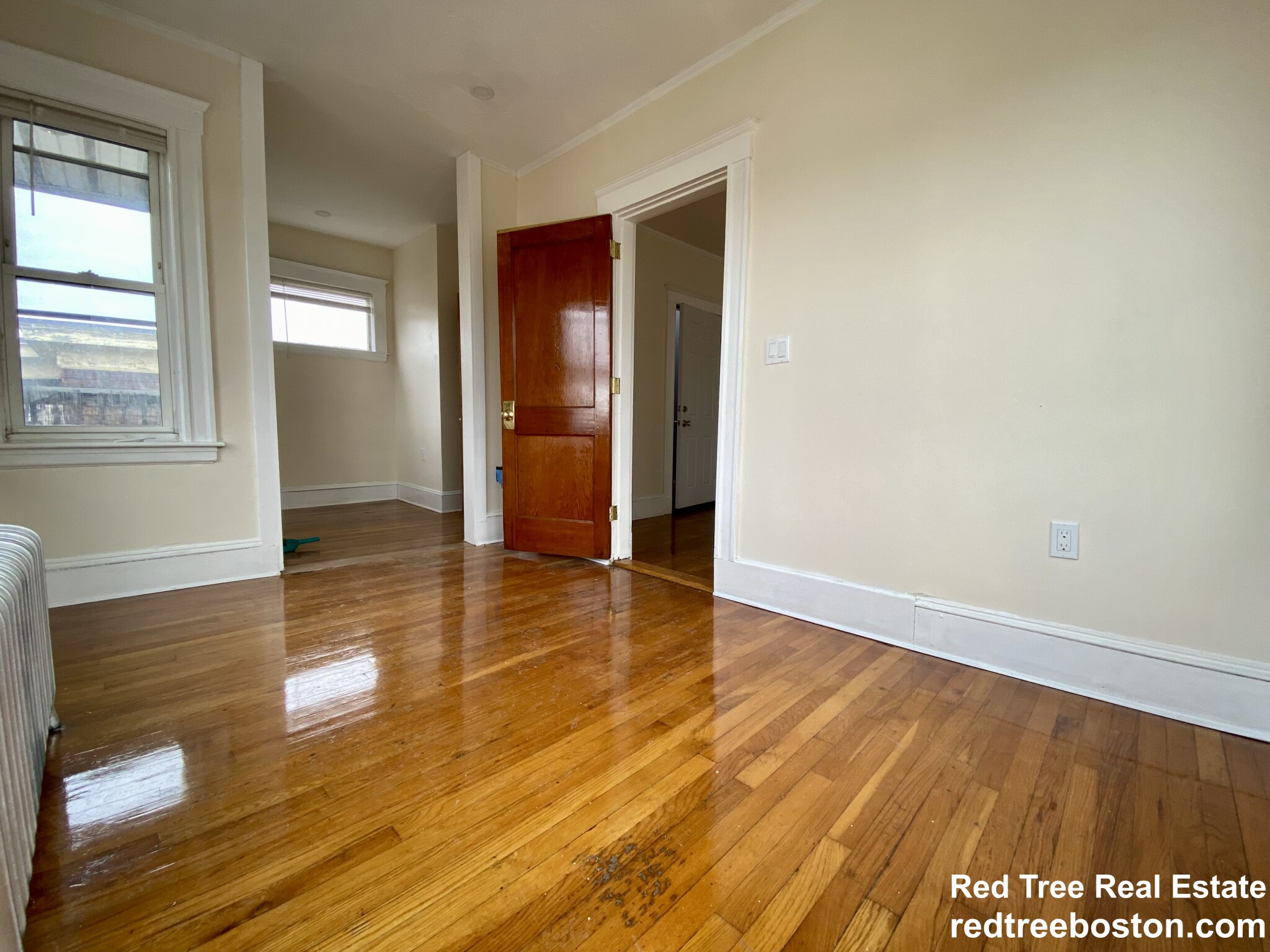 4442 Washington St, Roslindale