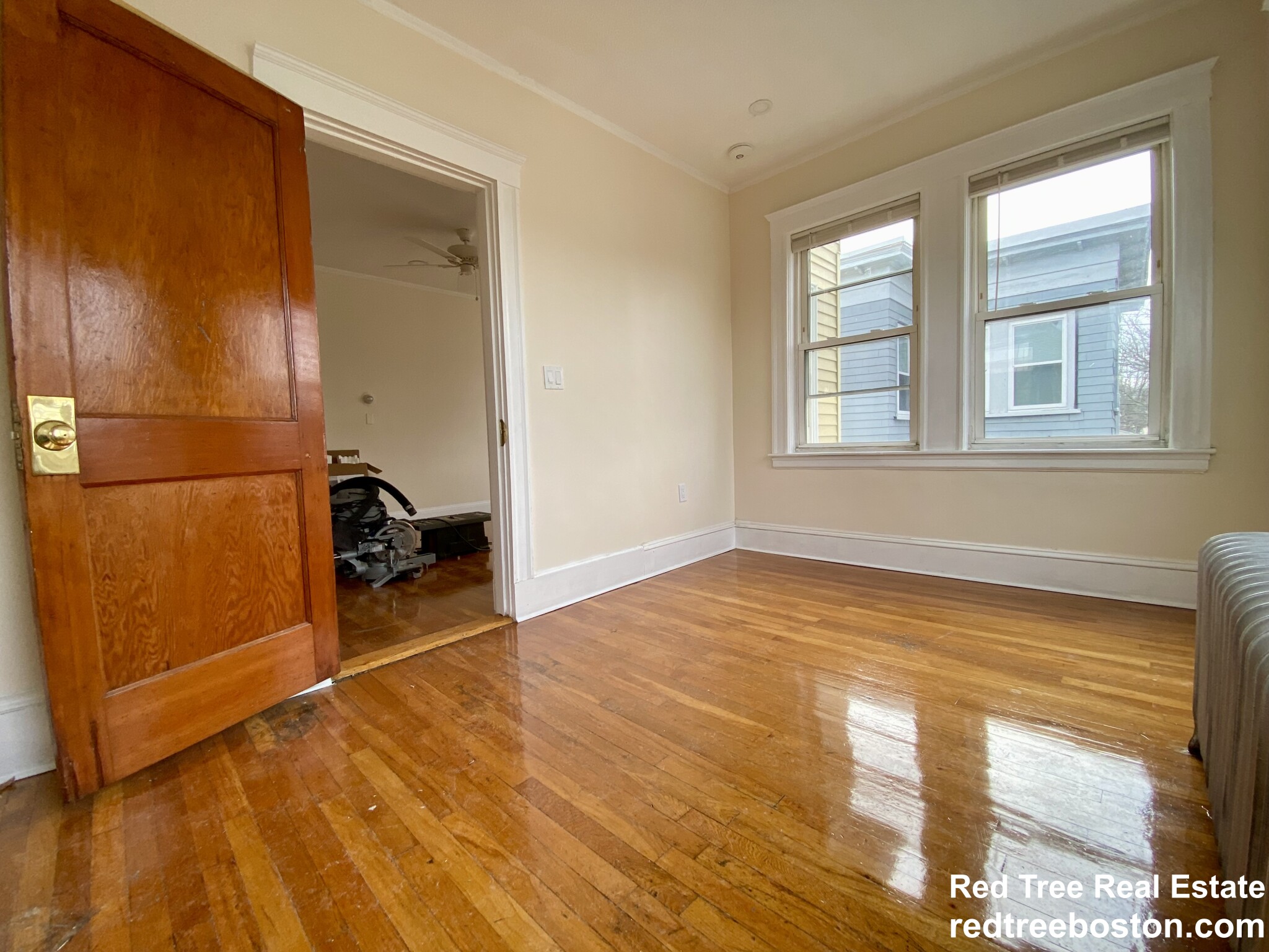 4442 Washington St, Roslindale