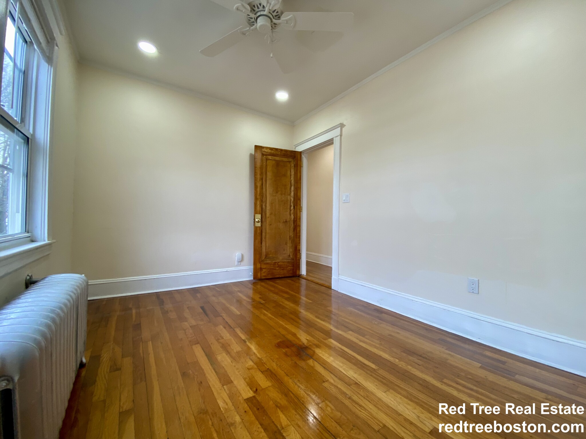 4442 Washington St, Roslindale