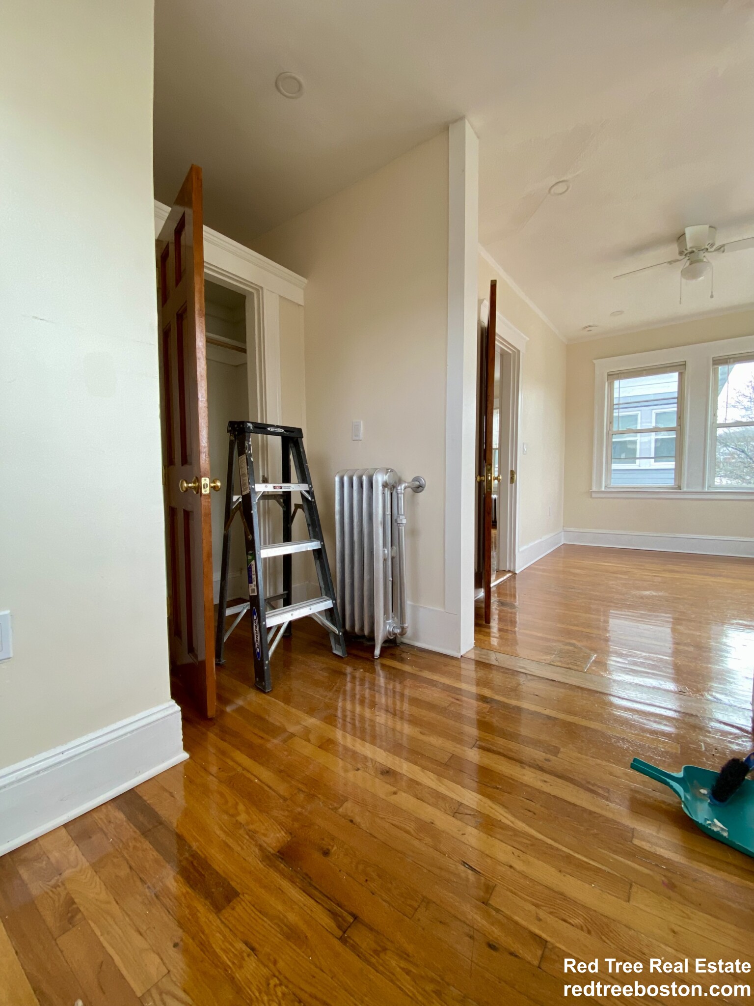 4442 Washington St, Roslindale