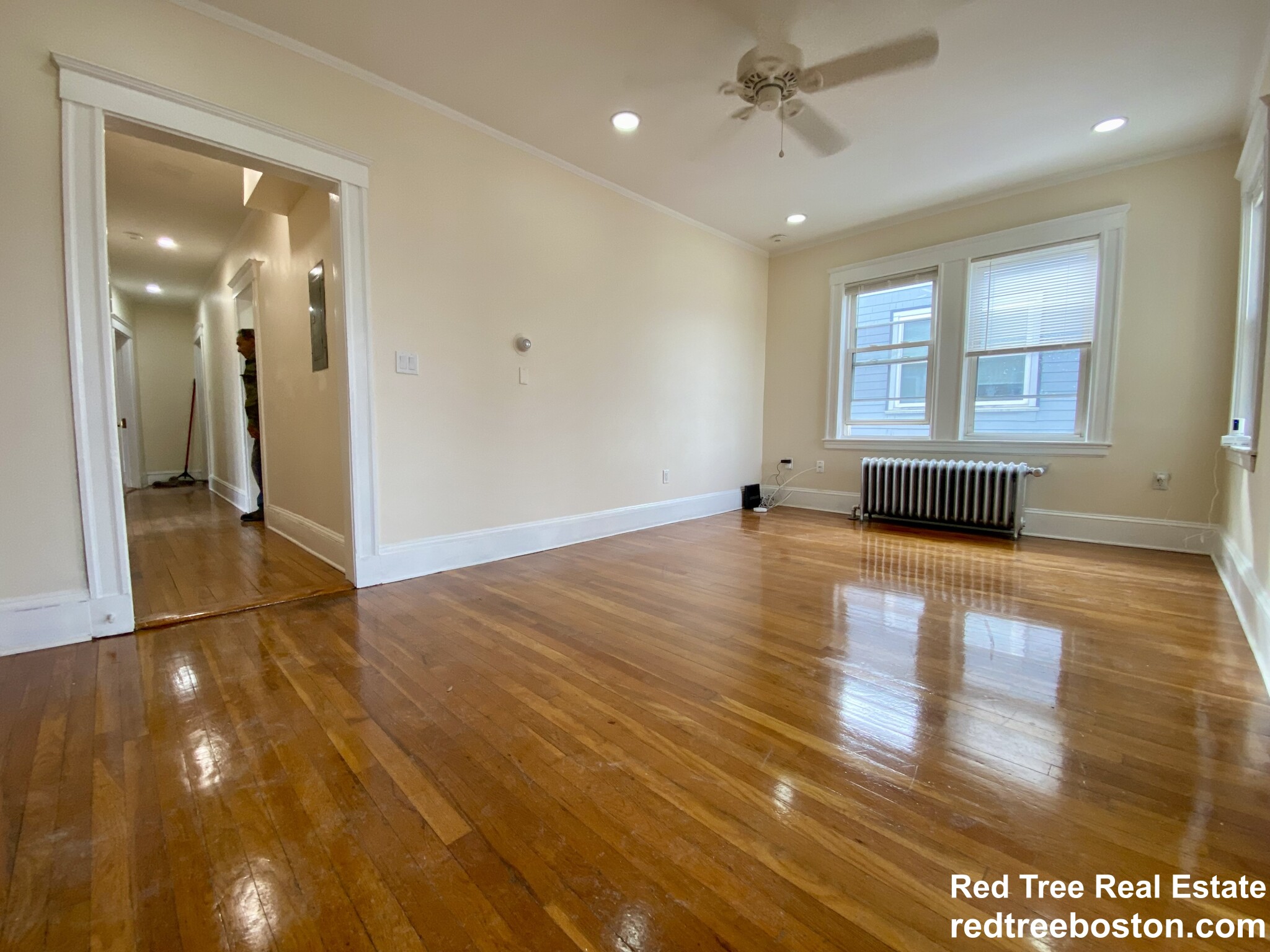 4442 Washington St, Roslindale