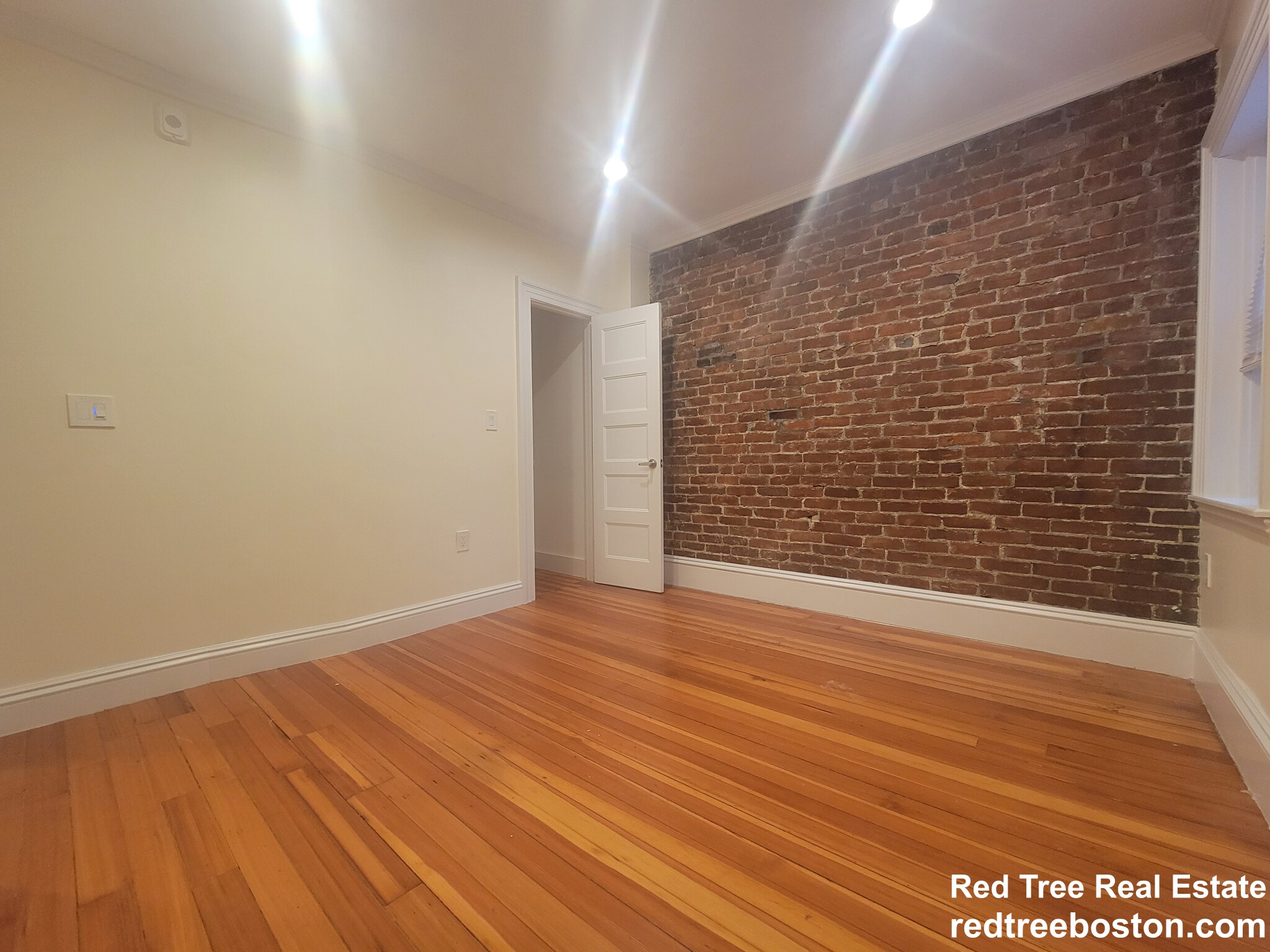 1616 Beacon St, Corey Hill