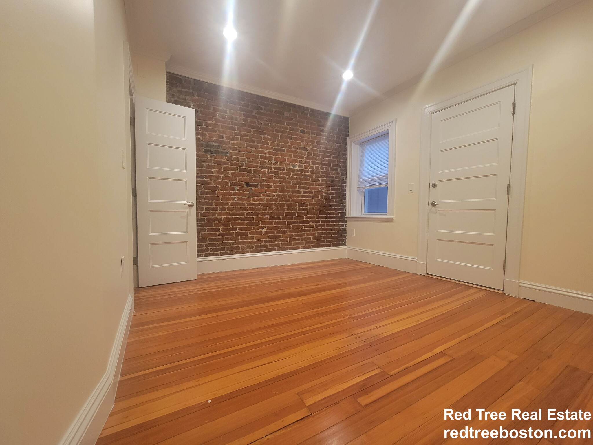 1616 Beacon St, Corey Hill