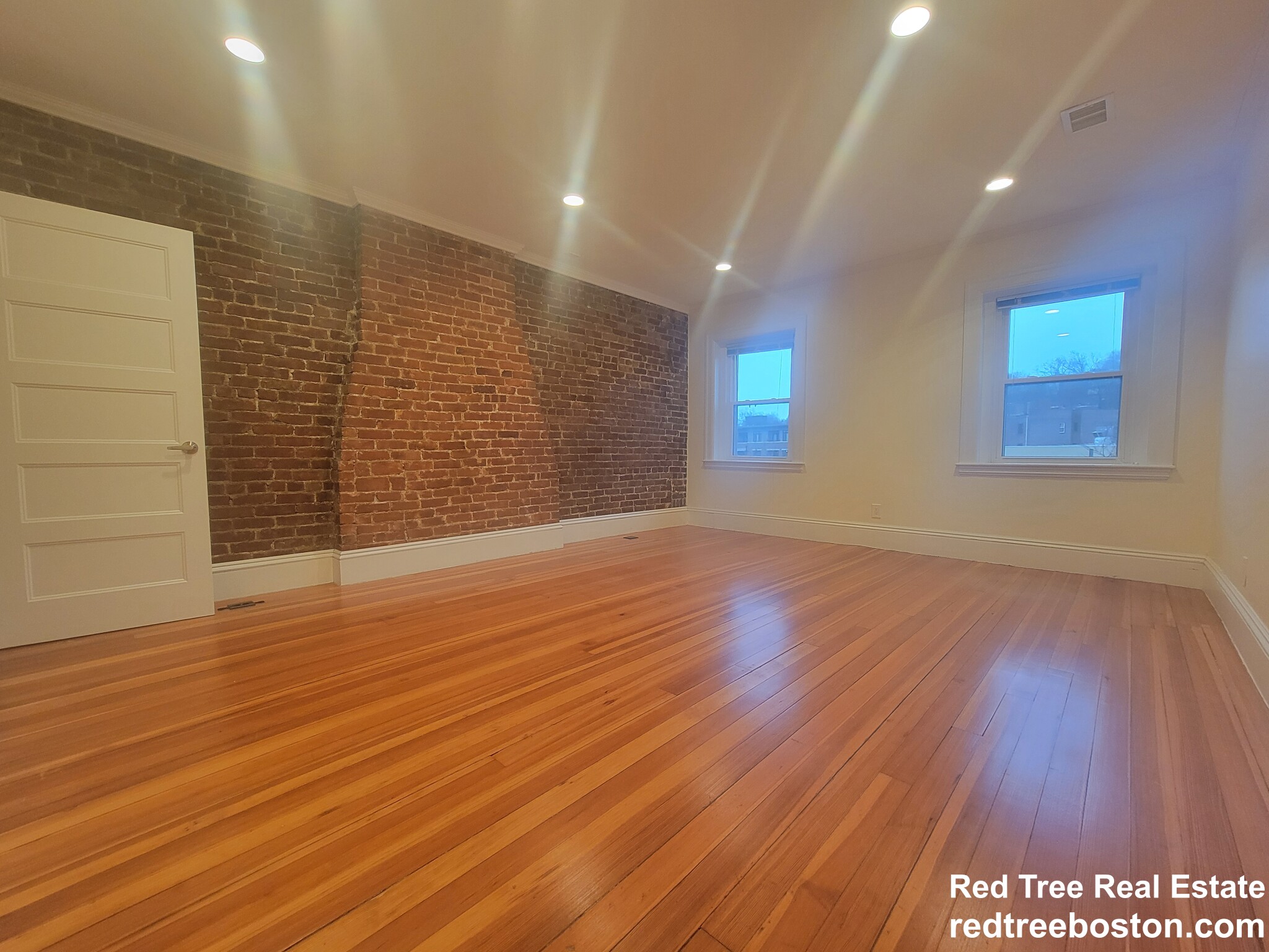 1616 Beacon St, Corey Hill